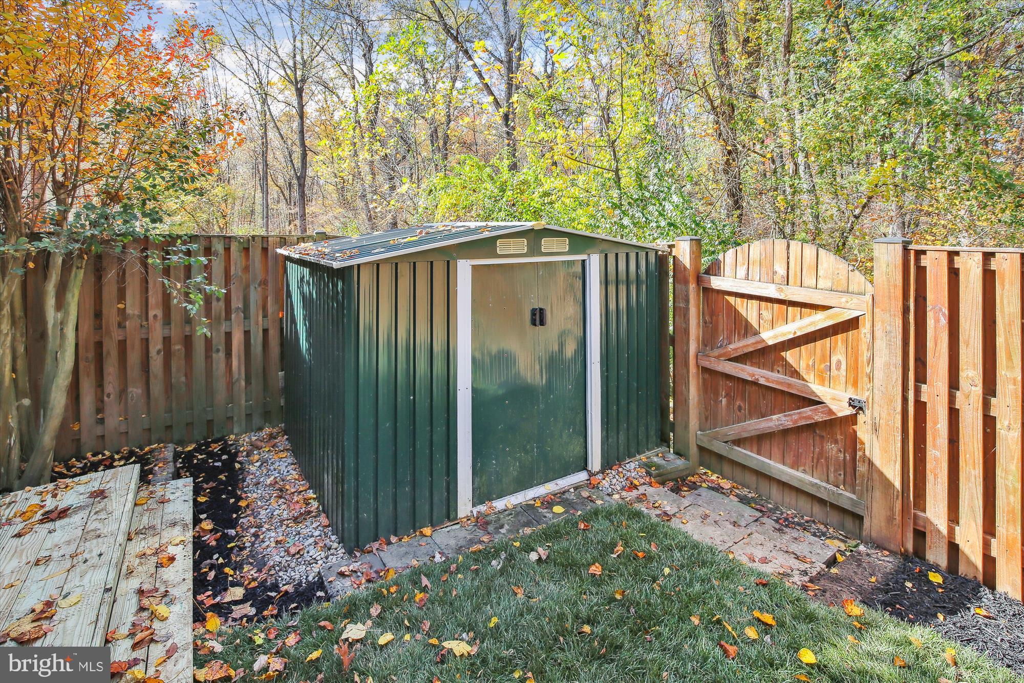 LAKEPOINTE - Residential