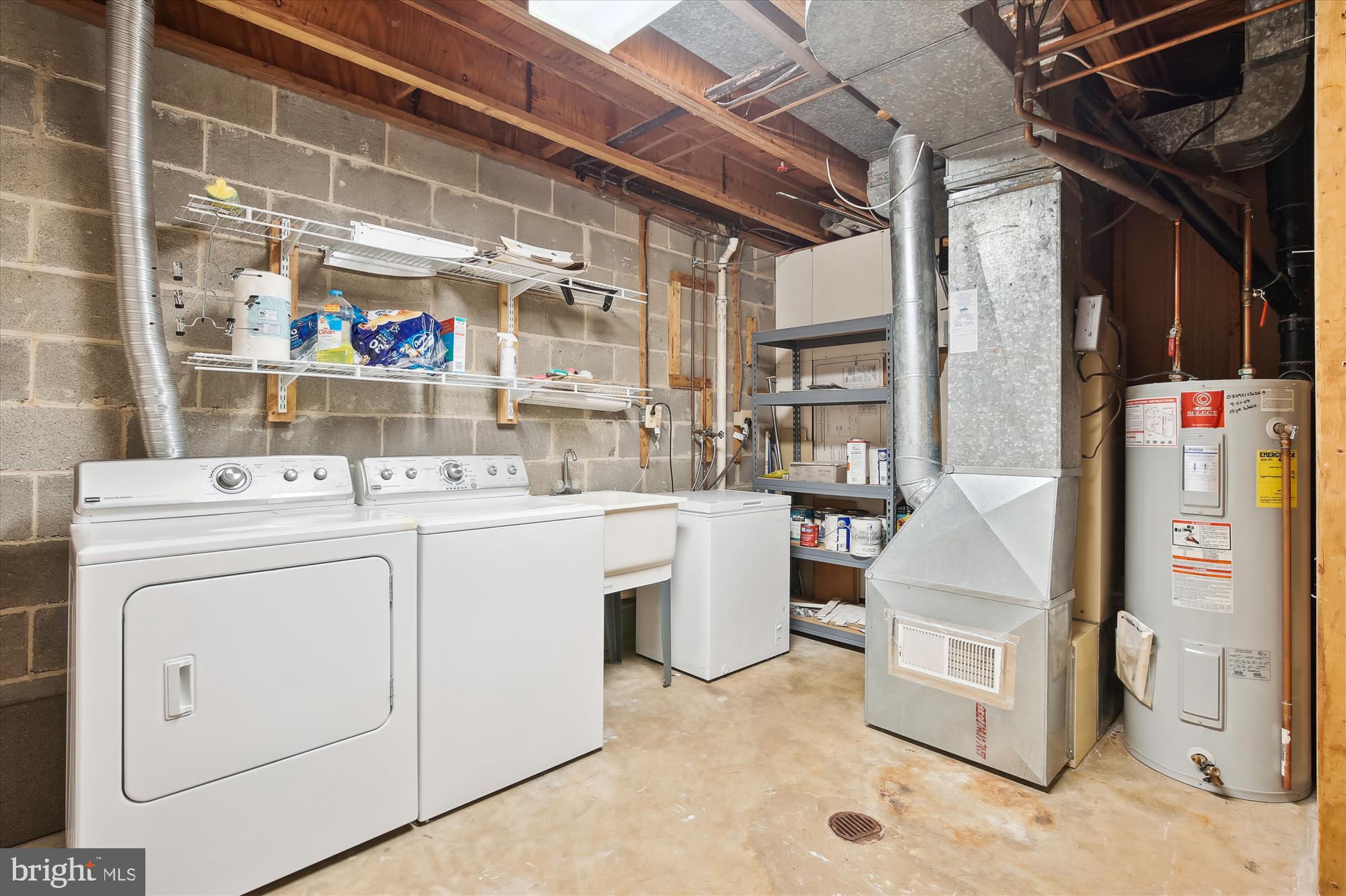 LAKEPOINTE - Residential