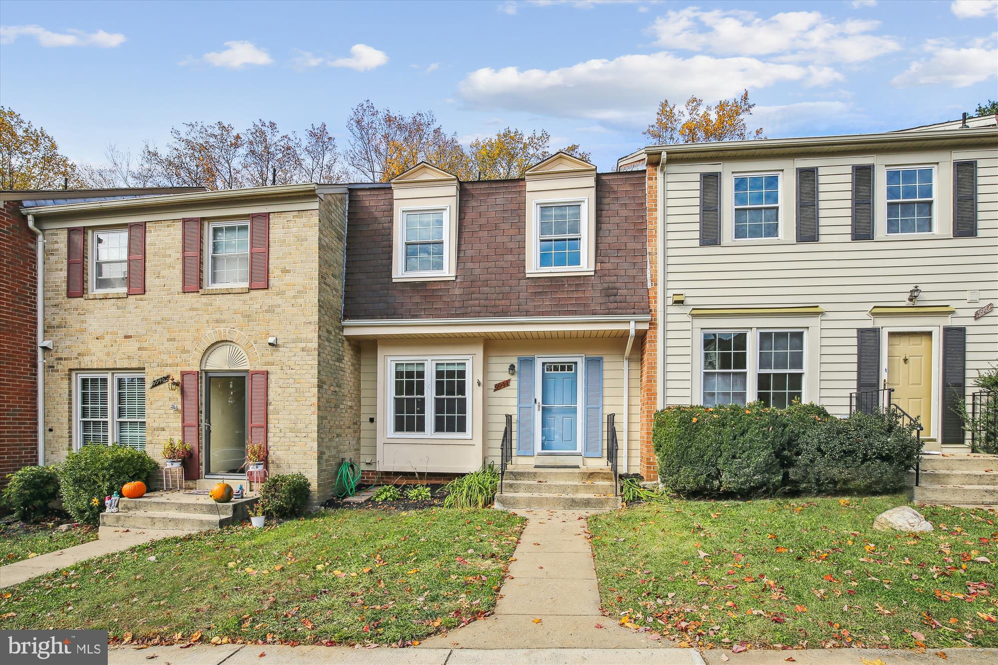 LAKEPOINTE - Residential