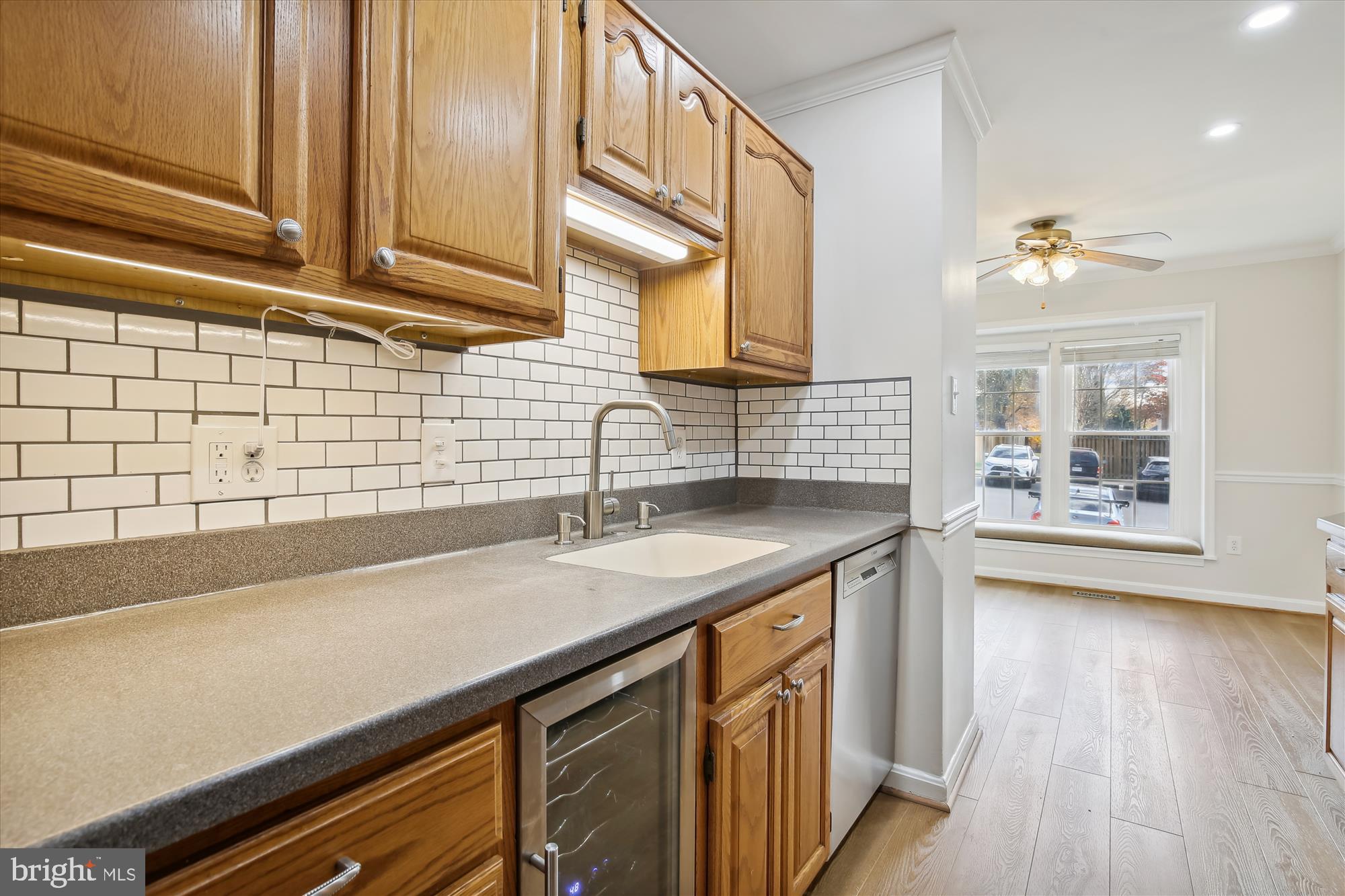 LAKEPOINTE - Residential