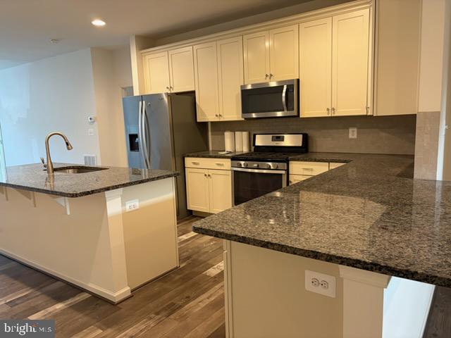 16890 BELLEVUE COURT