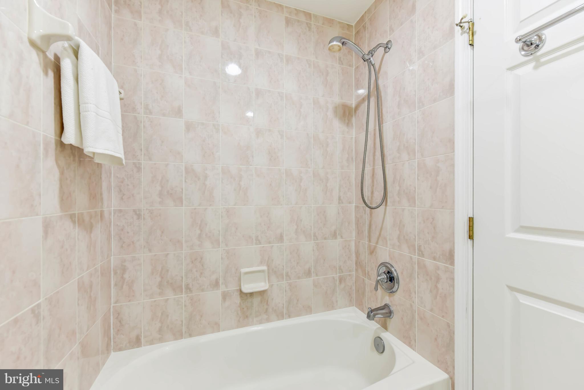 FORDS LANDING - Residential Lease