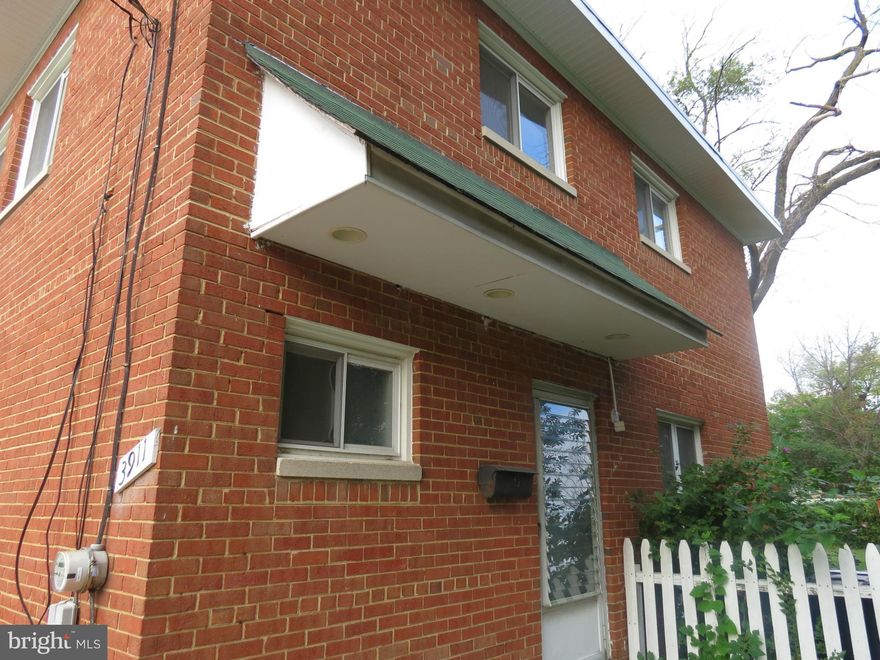 Why rent when you can buy this 3 bedroom, 1.5 bath, semi-detached home. Close to shopping center, metro / bus and commuting routes into DC or VA. No HOA. Short drive to National Harbor & Tanger Outlets. 1 year home warranty included. Nice backyard. Driveway.