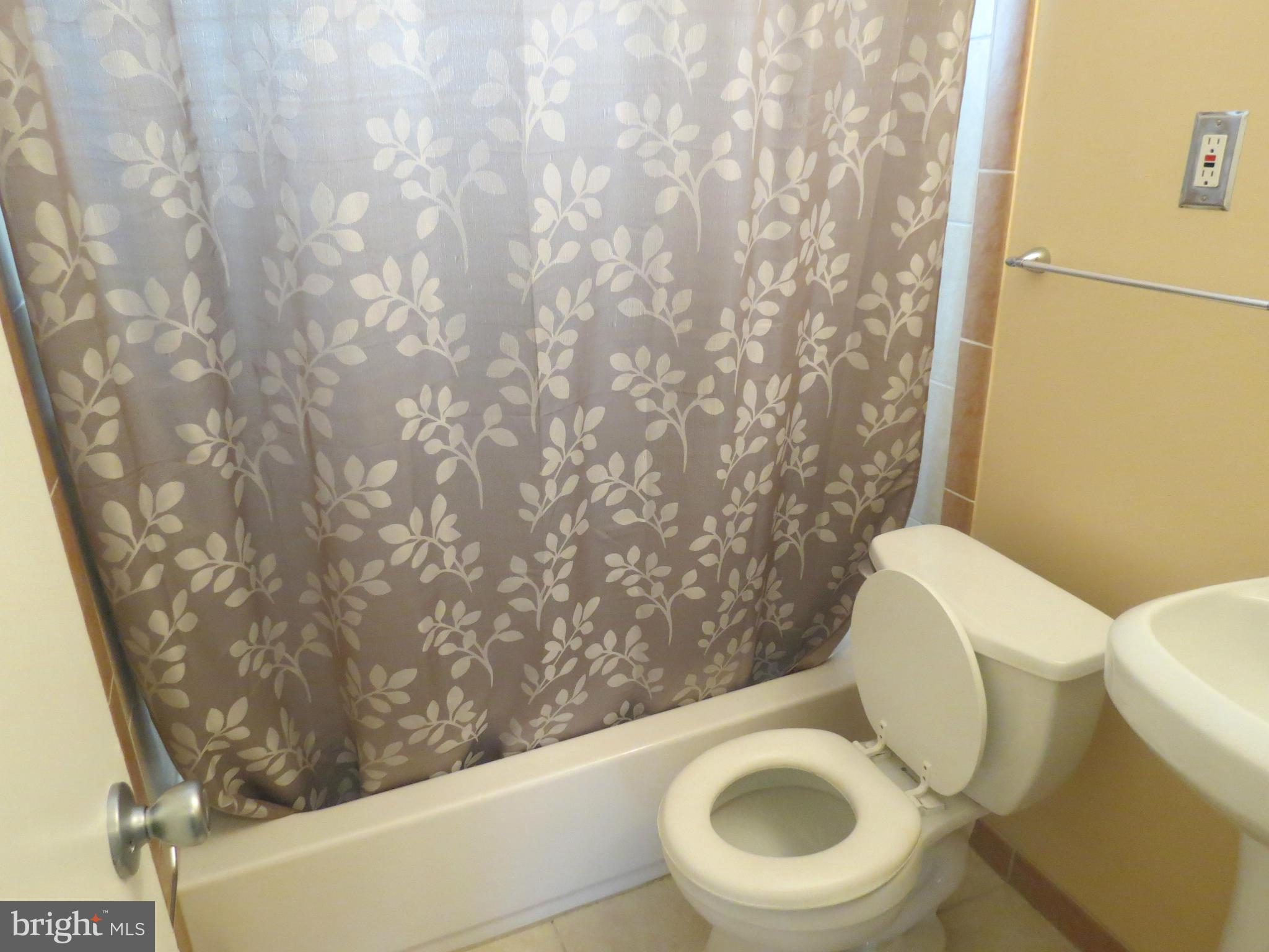 MARLOW HEIGHTS - Residential