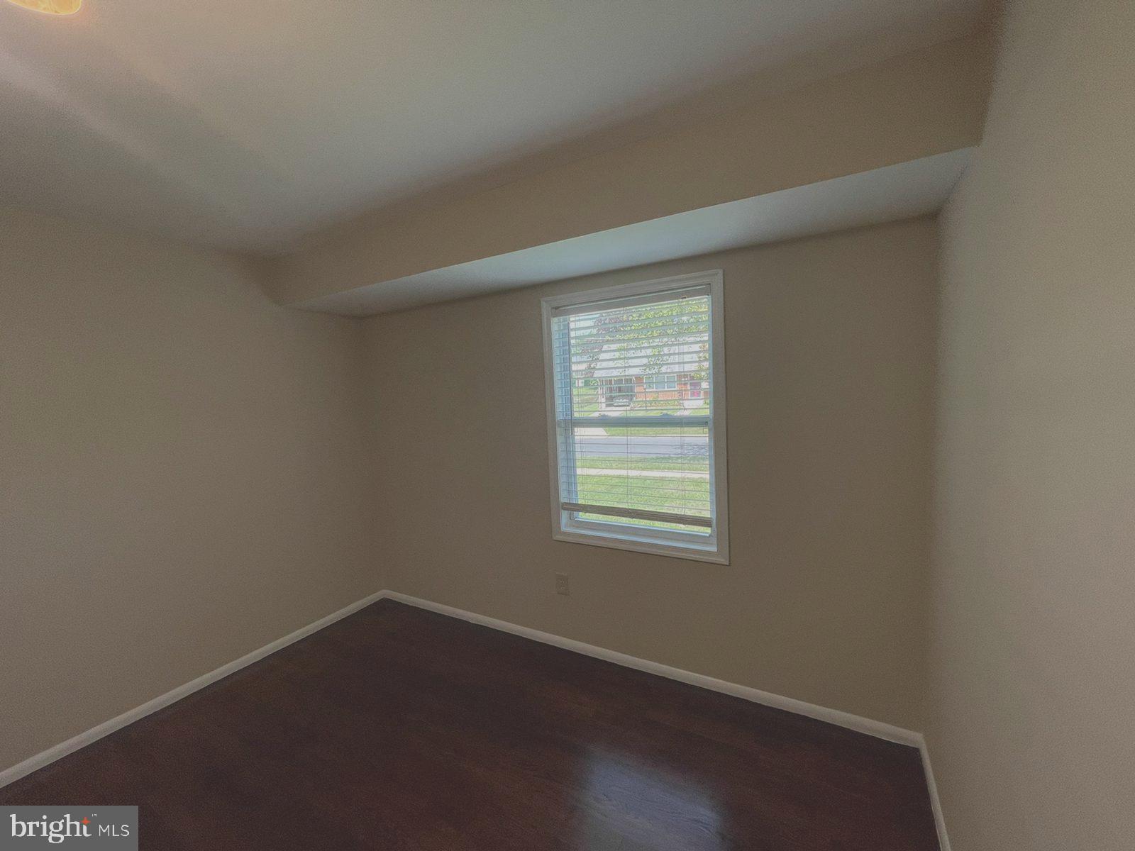 BURGUNDY KNOLLS - Residential