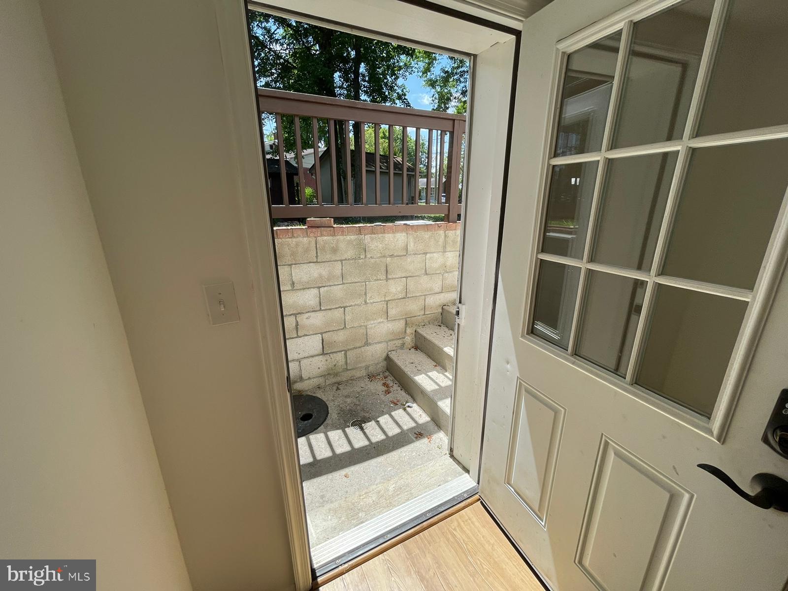 BURGUNDY KNOLLS - Residential