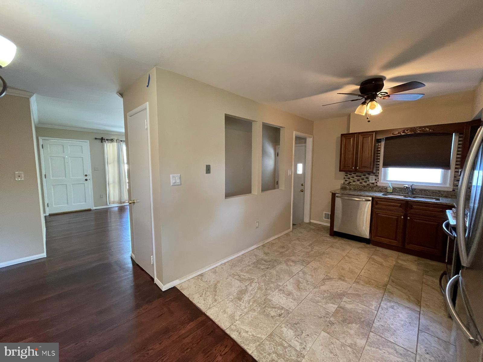 BURGUNDY KNOLLS - Residential