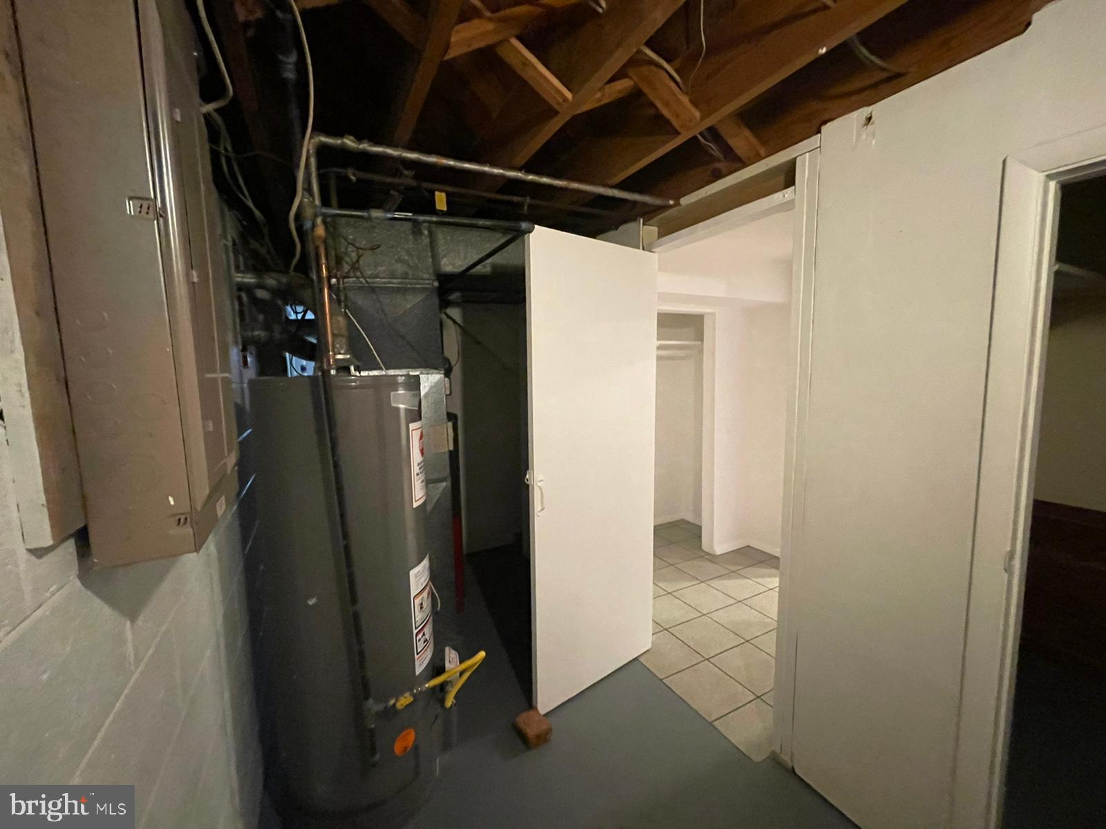 BURGUNDY KNOLLS - Residential