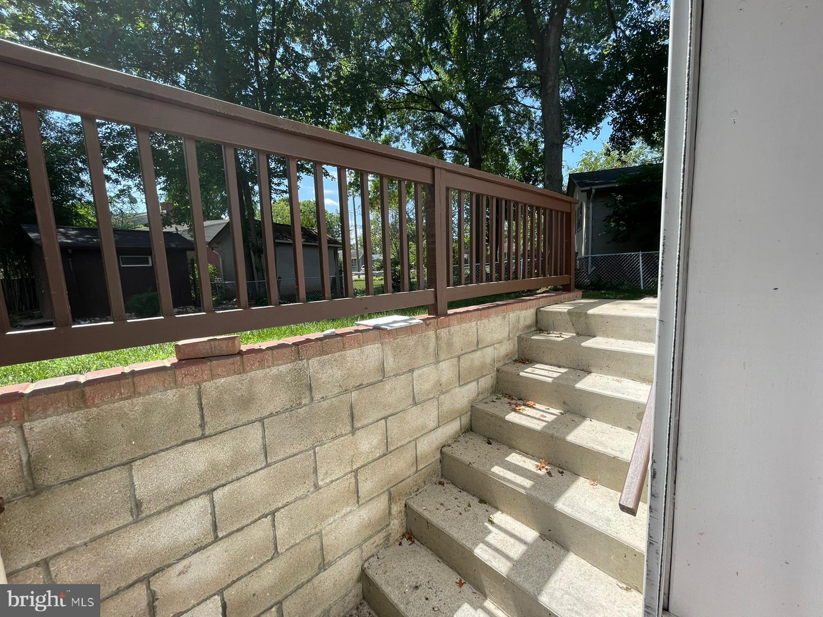 BURGUNDY KNOLLS - Residential