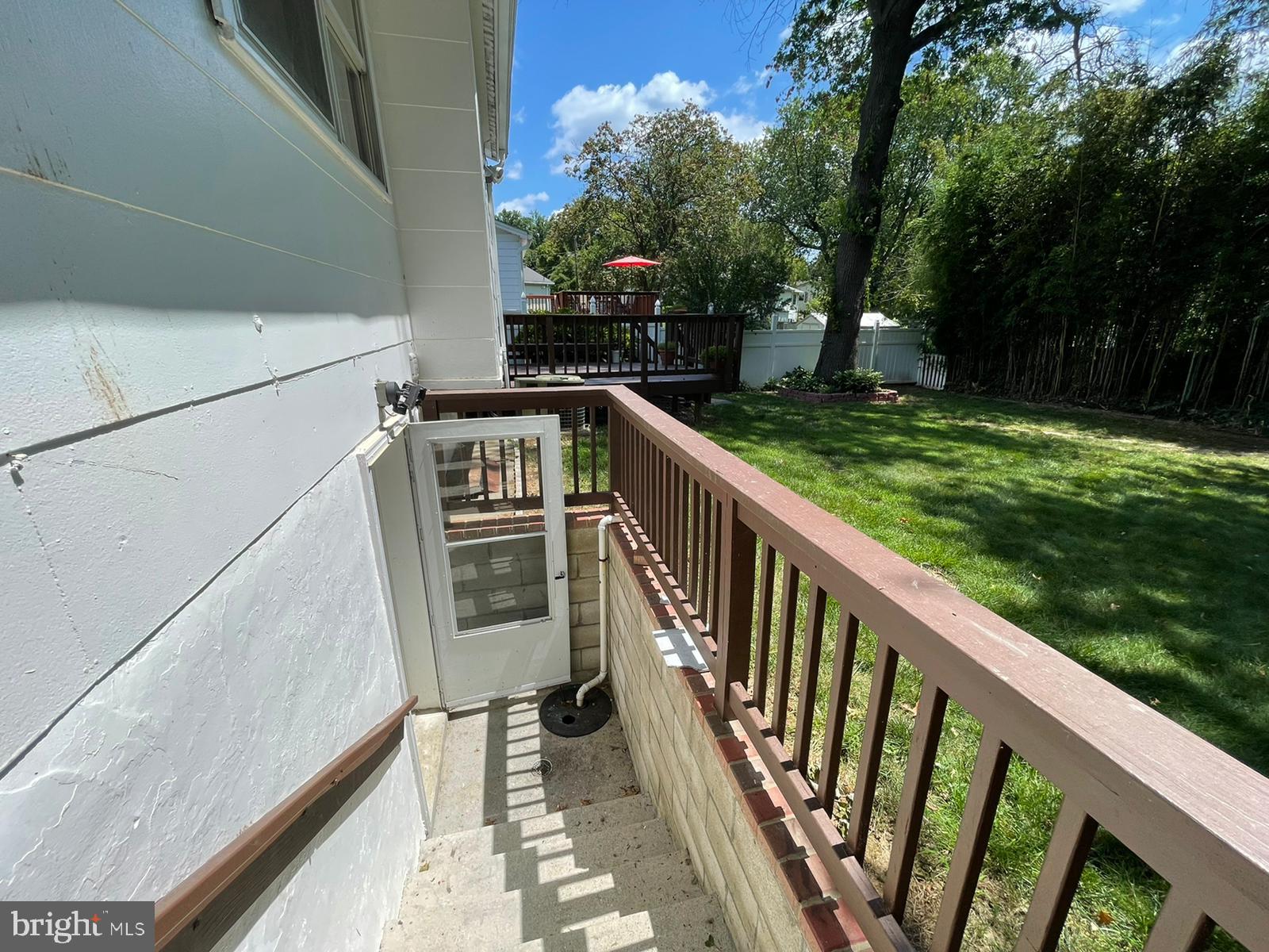 BURGUNDY KNOLLS - Residential