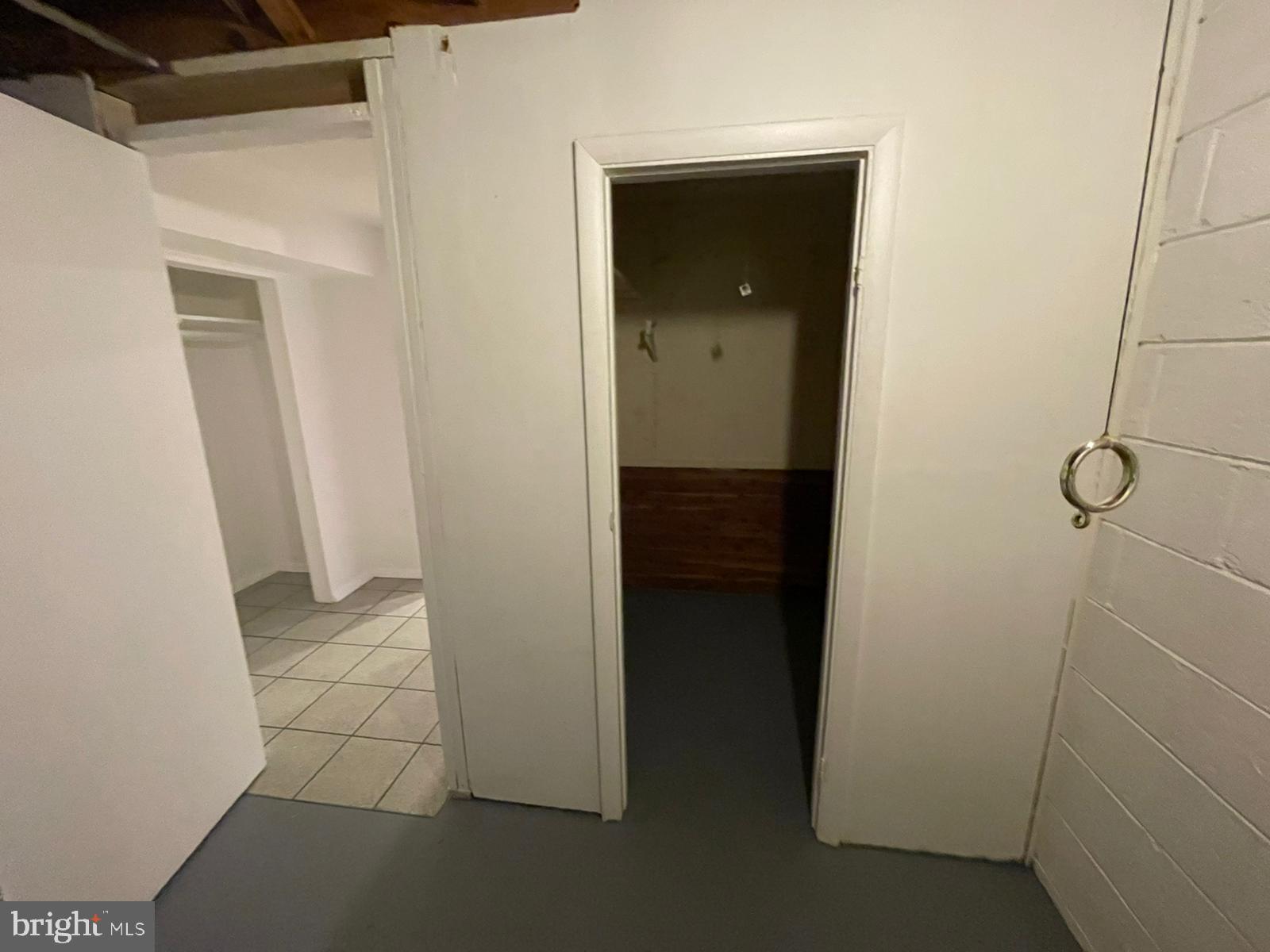 BURGUNDY KNOLLS - Residential