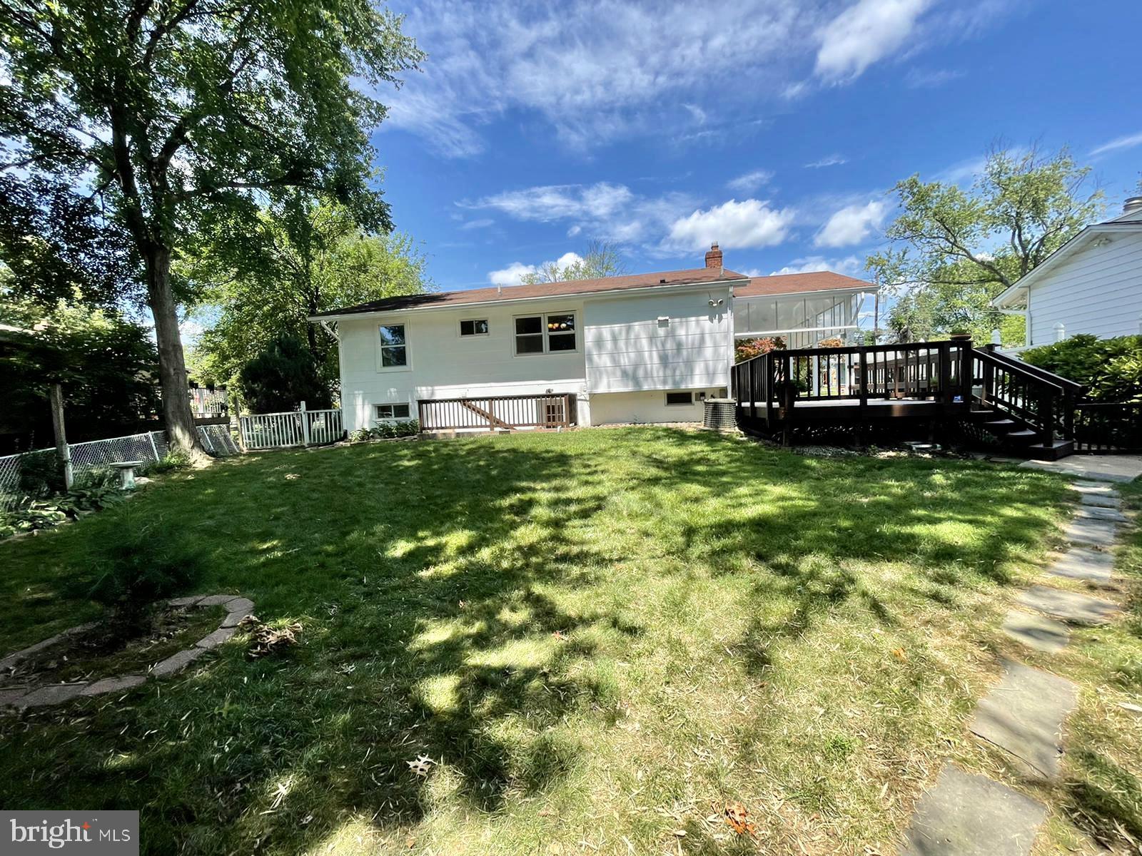 BURGUNDY KNOLLS - Residential