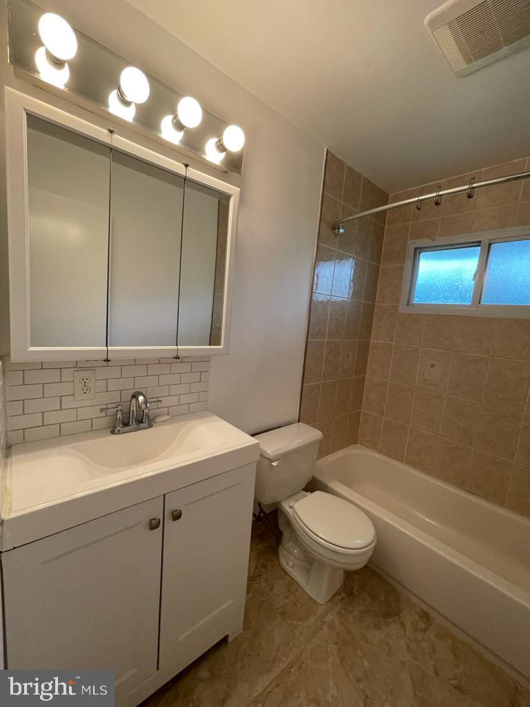 BURGUNDY KNOLLS - Residential