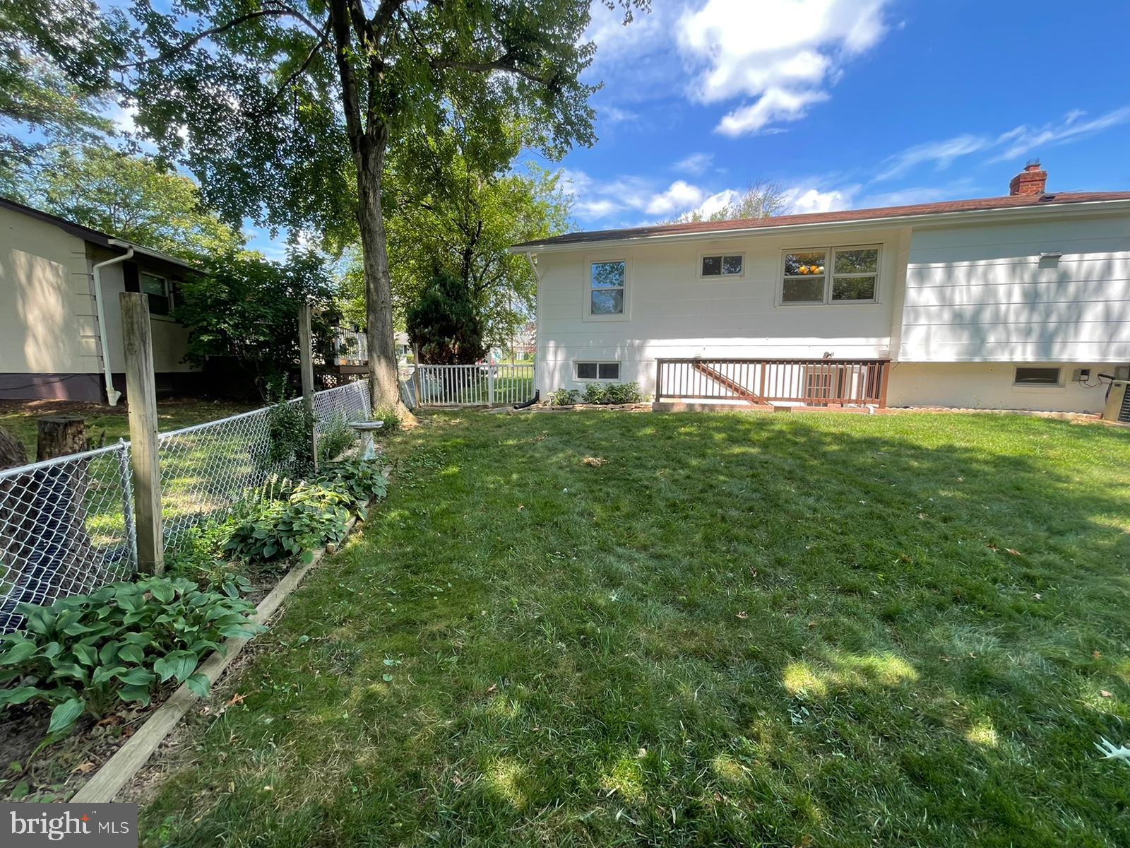 BURGUNDY KNOLLS - Residential