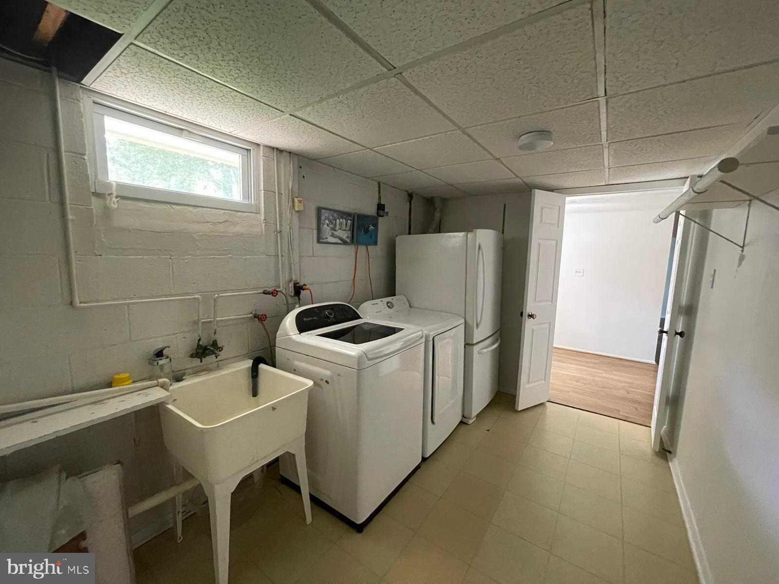 BURGUNDY KNOLLS - Residential