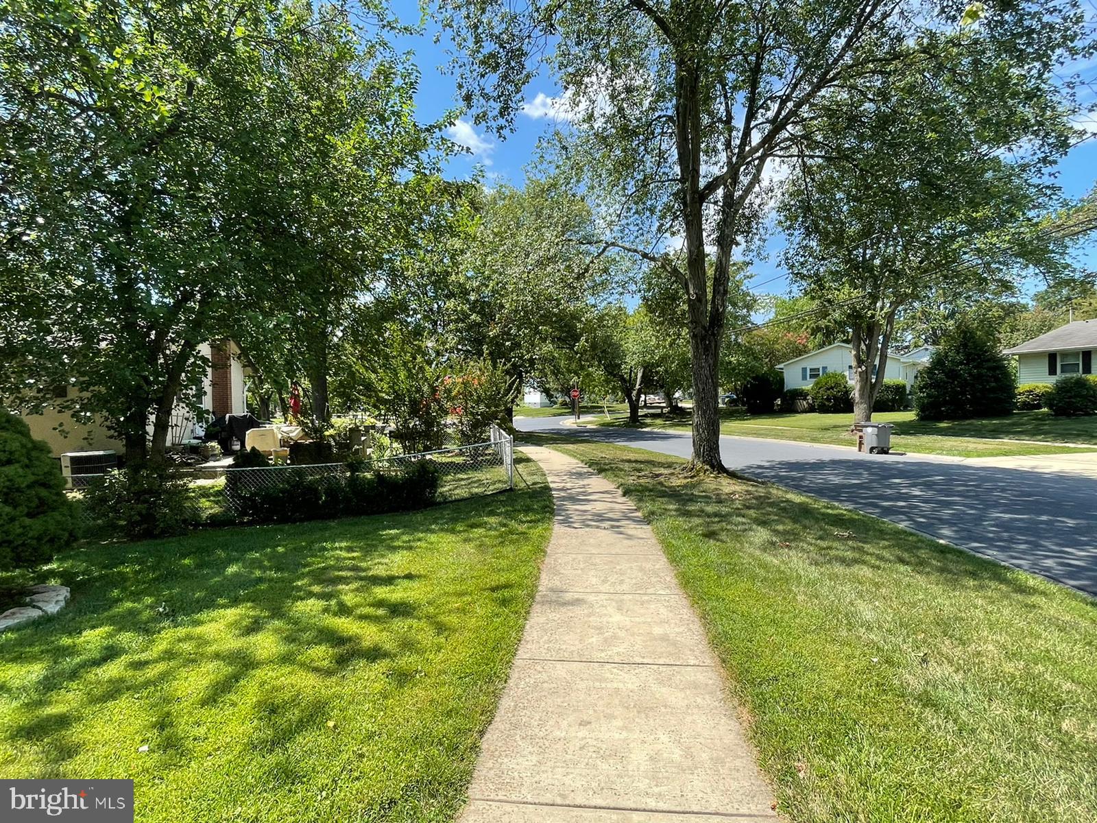 BURGUNDY KNOLLS - Residential