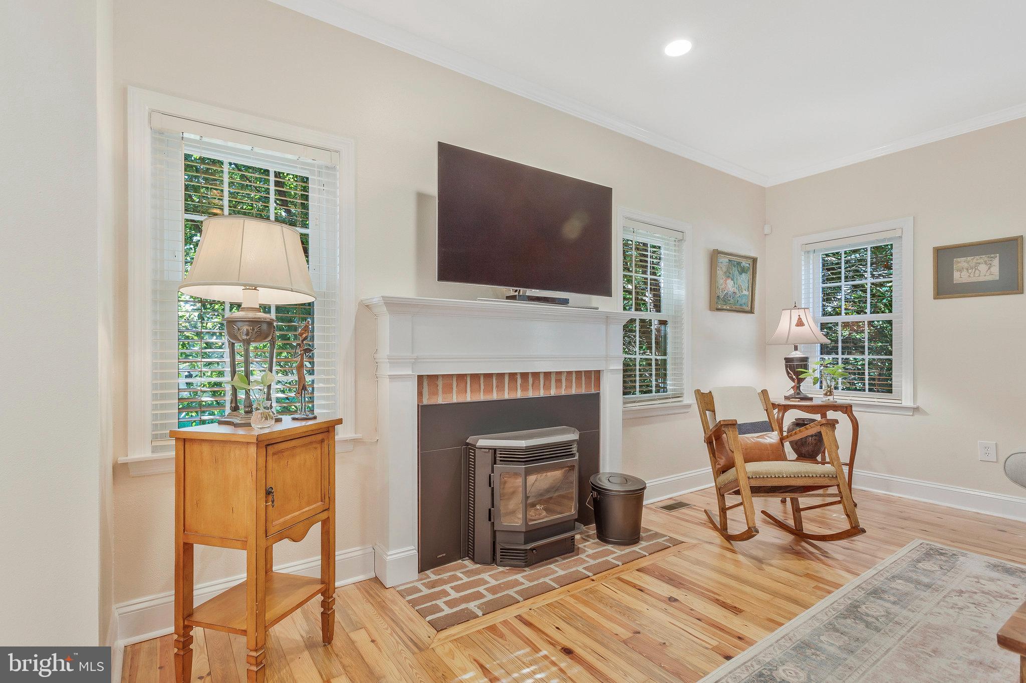 REGULARS - Residential