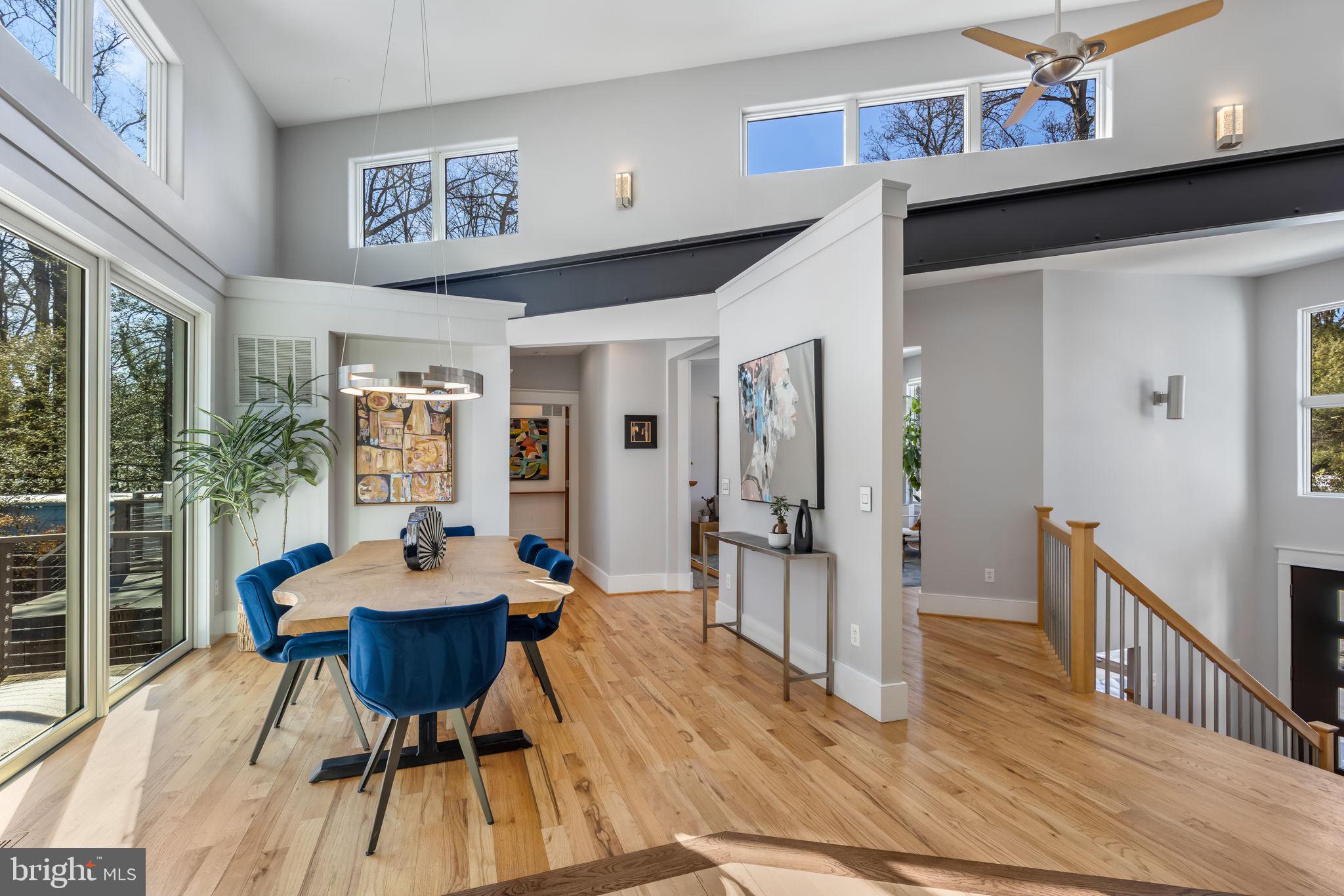 LAKE BARCROFT - Residential