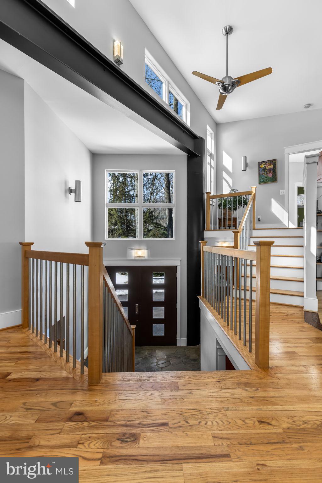 LAKE BARCROFT - Residential