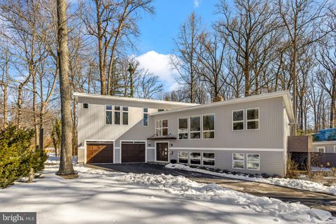 3421 FIDDLERS GREEN FALLS CHURCH VA 22044