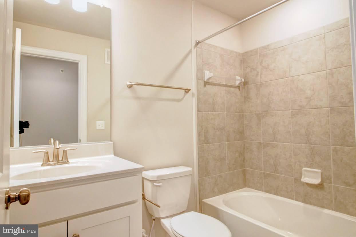 JEFFERSON PLACE - Residential Lease