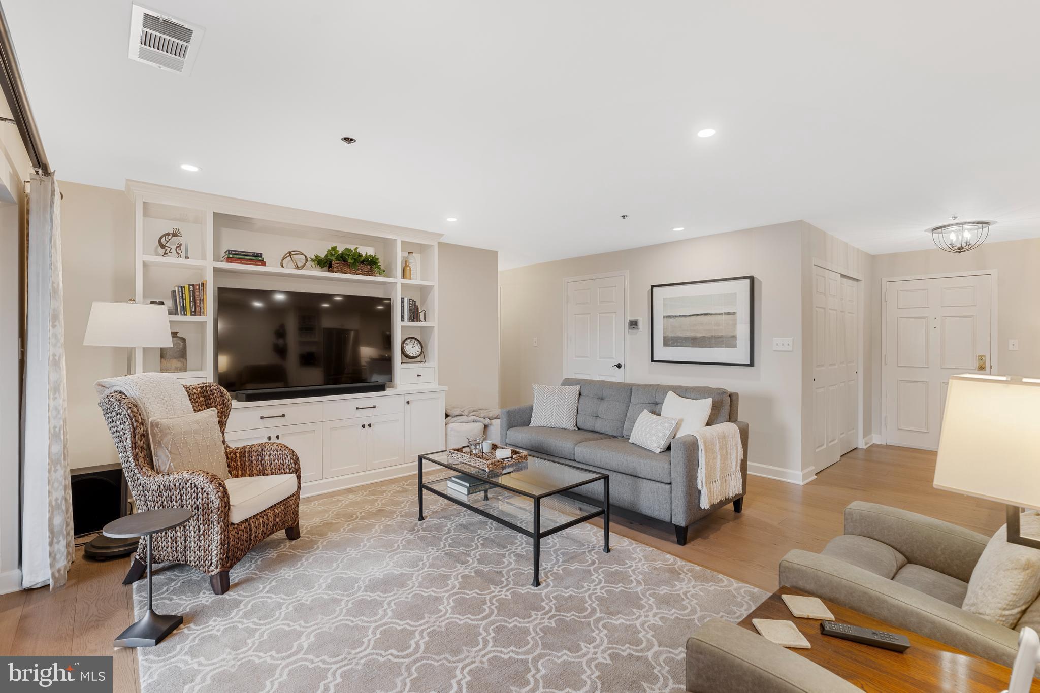 TOWSON - Residential