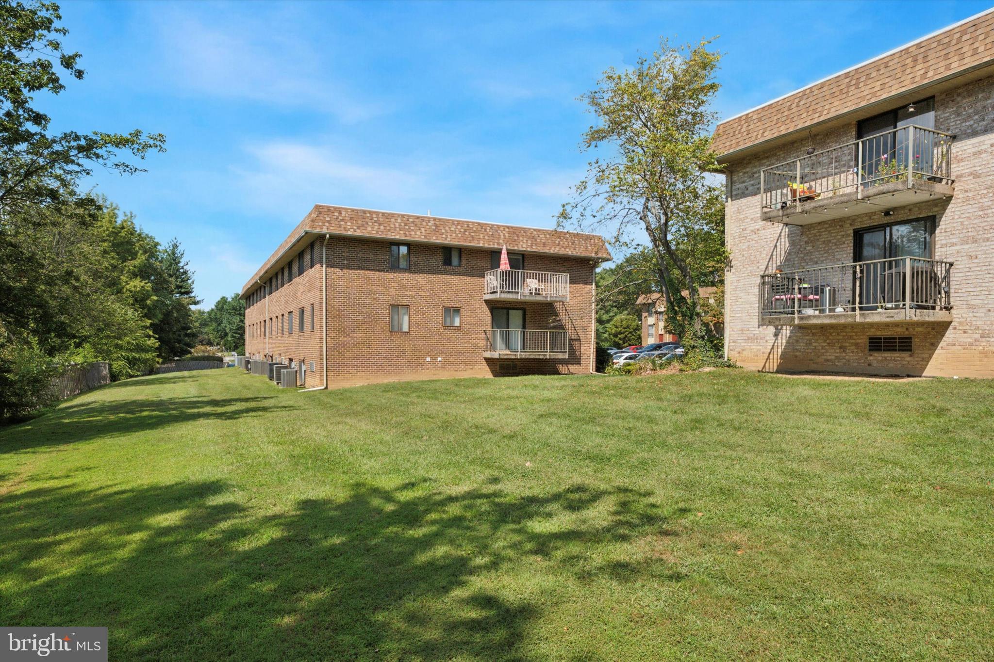 SAYBROOK VIL - Residential