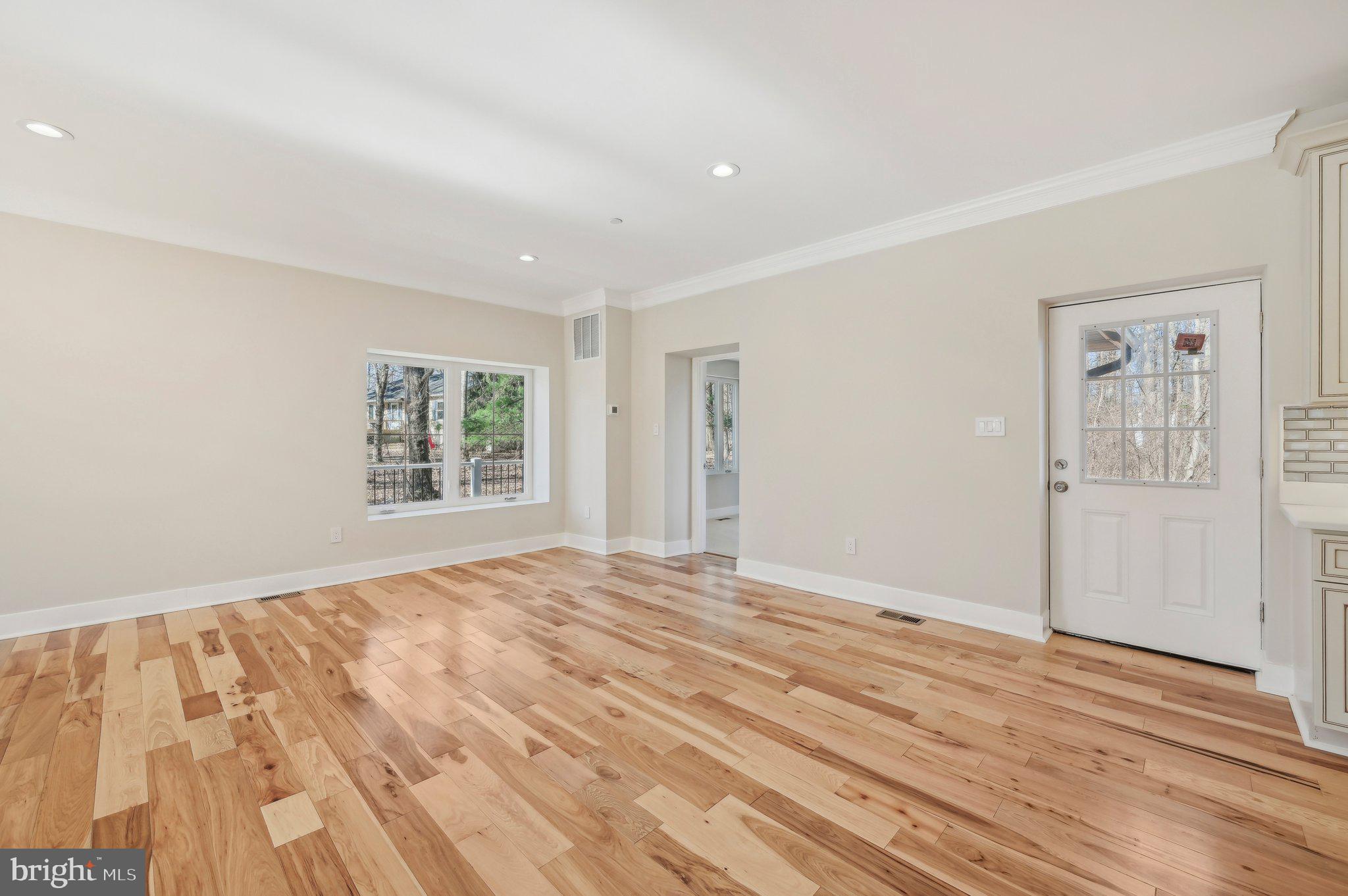 HALL SHOP MANOR - Residential