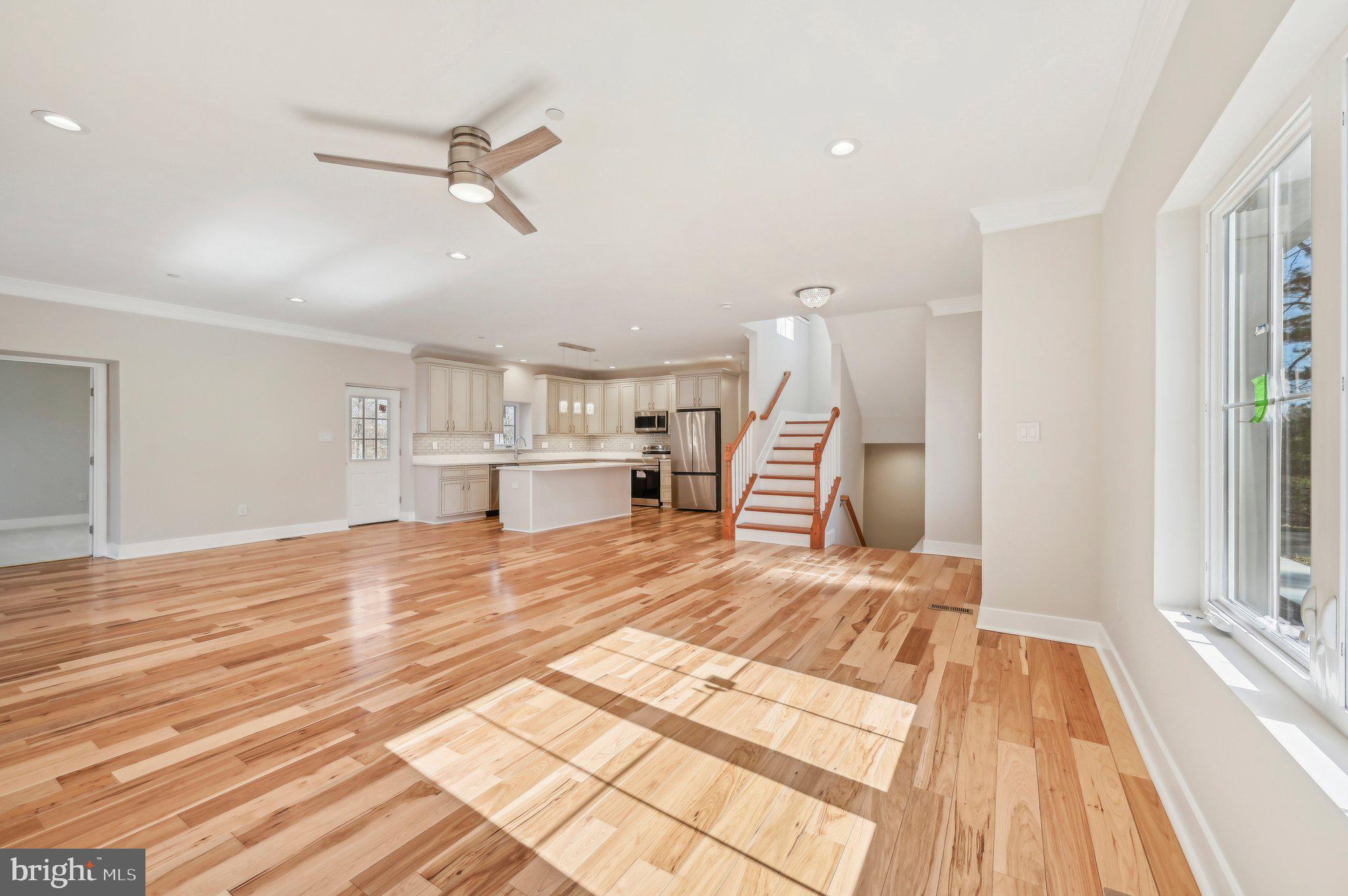 HALL SHOP MANOR - Residential