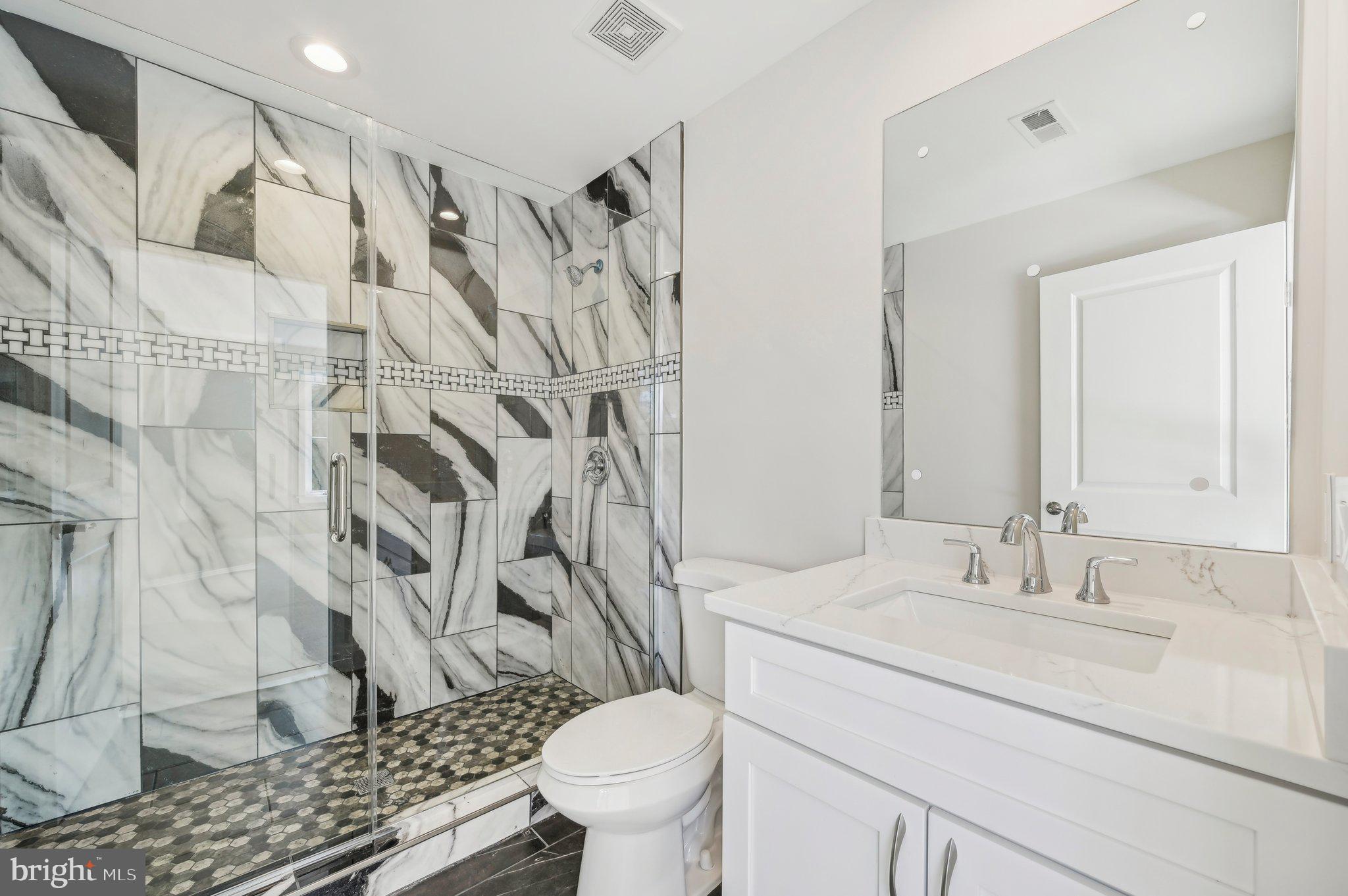 HALL SHOP MANOR - Residential