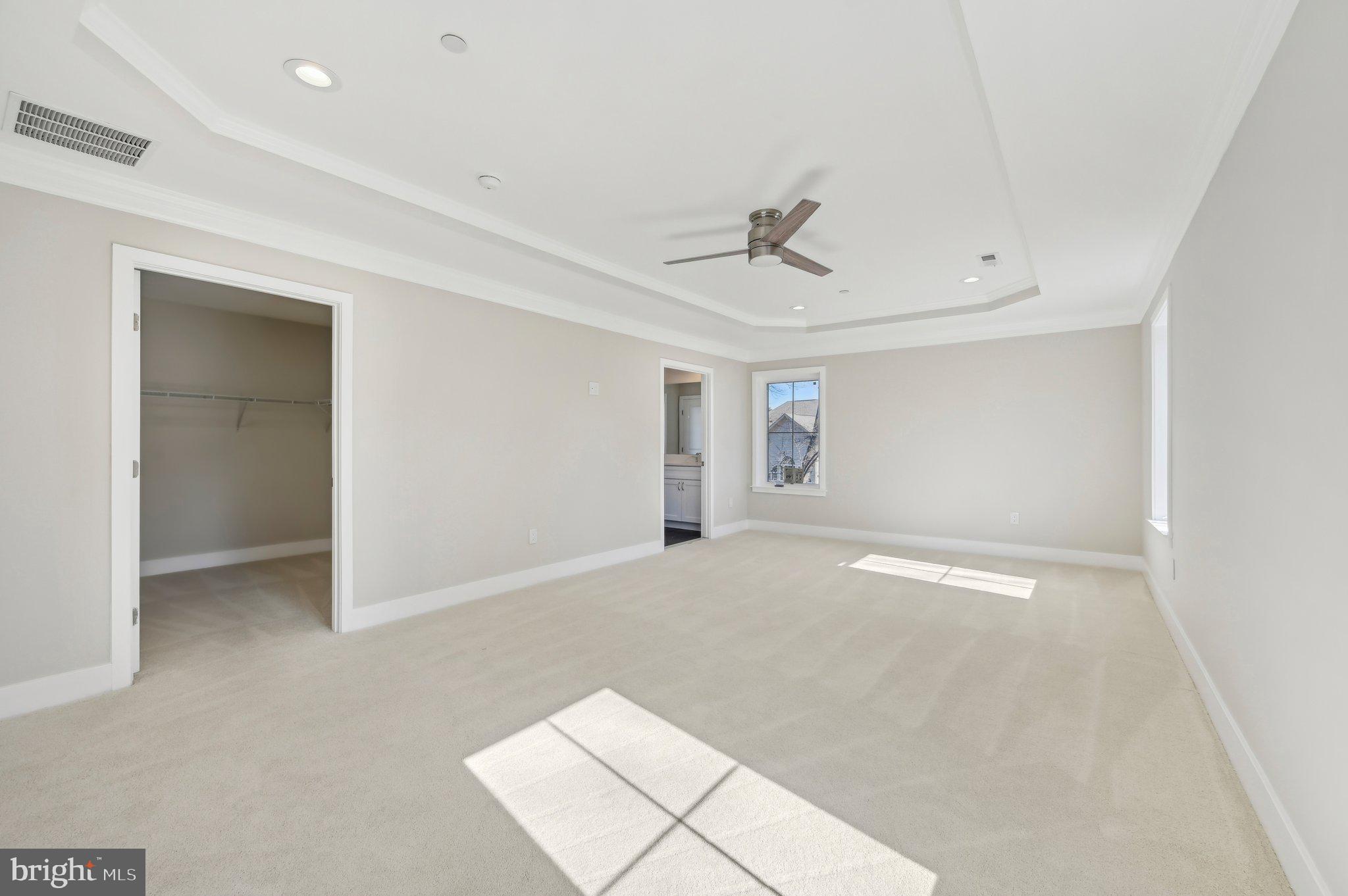 HALL SHOP MANOR - Residential