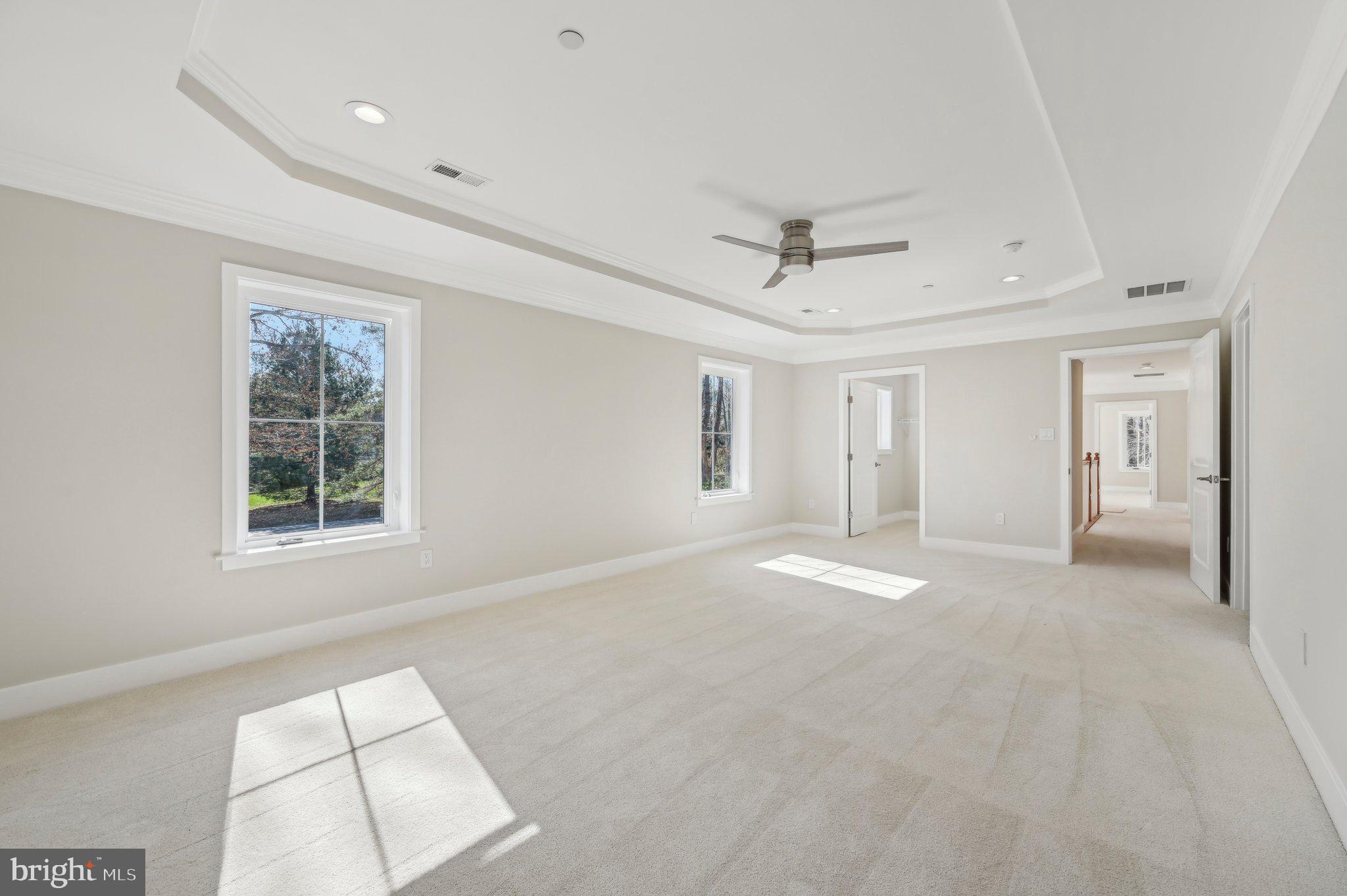 HALL SHOP MANOR - Residential