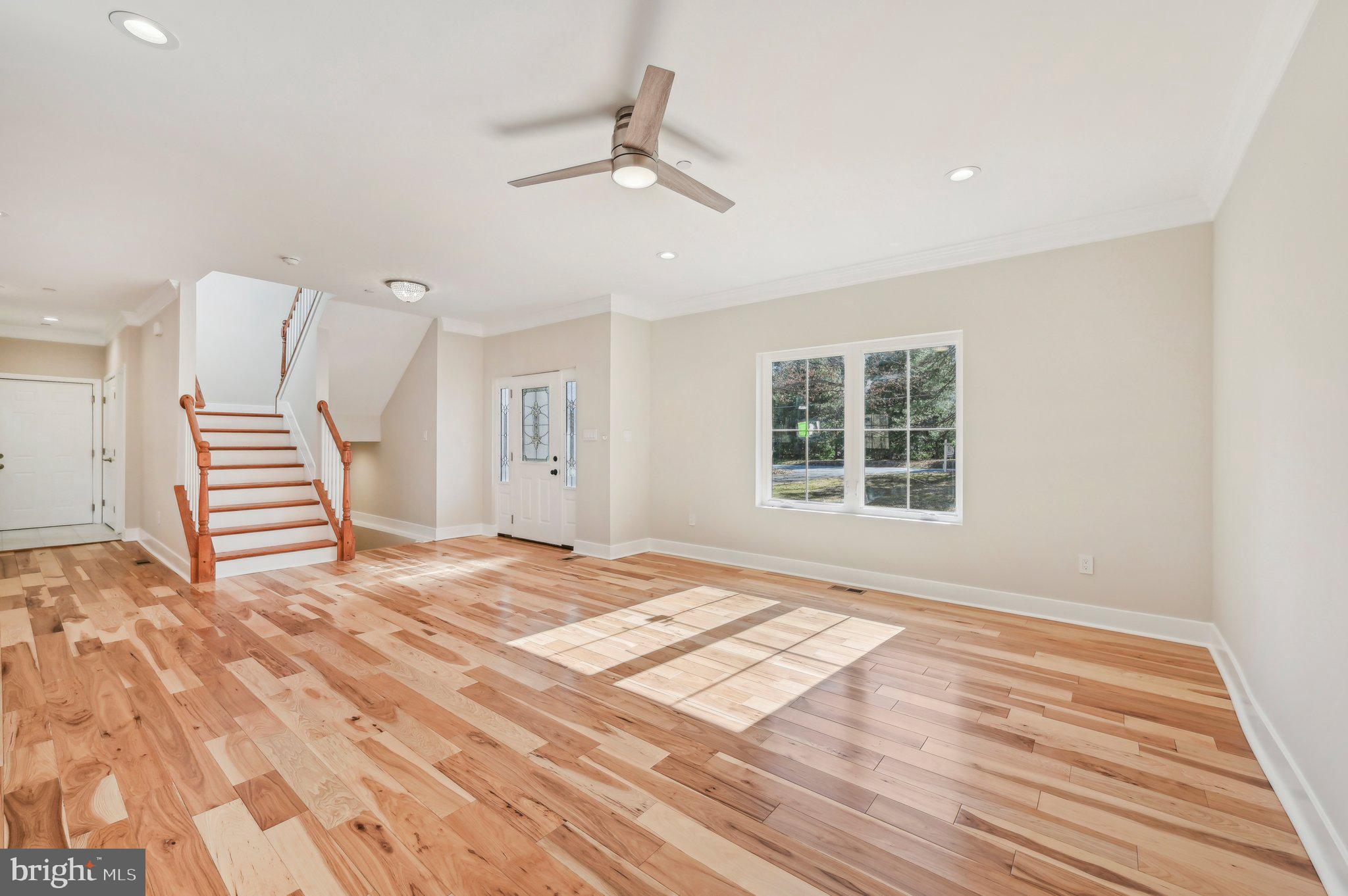 HALL SHOP MANOR - Residential