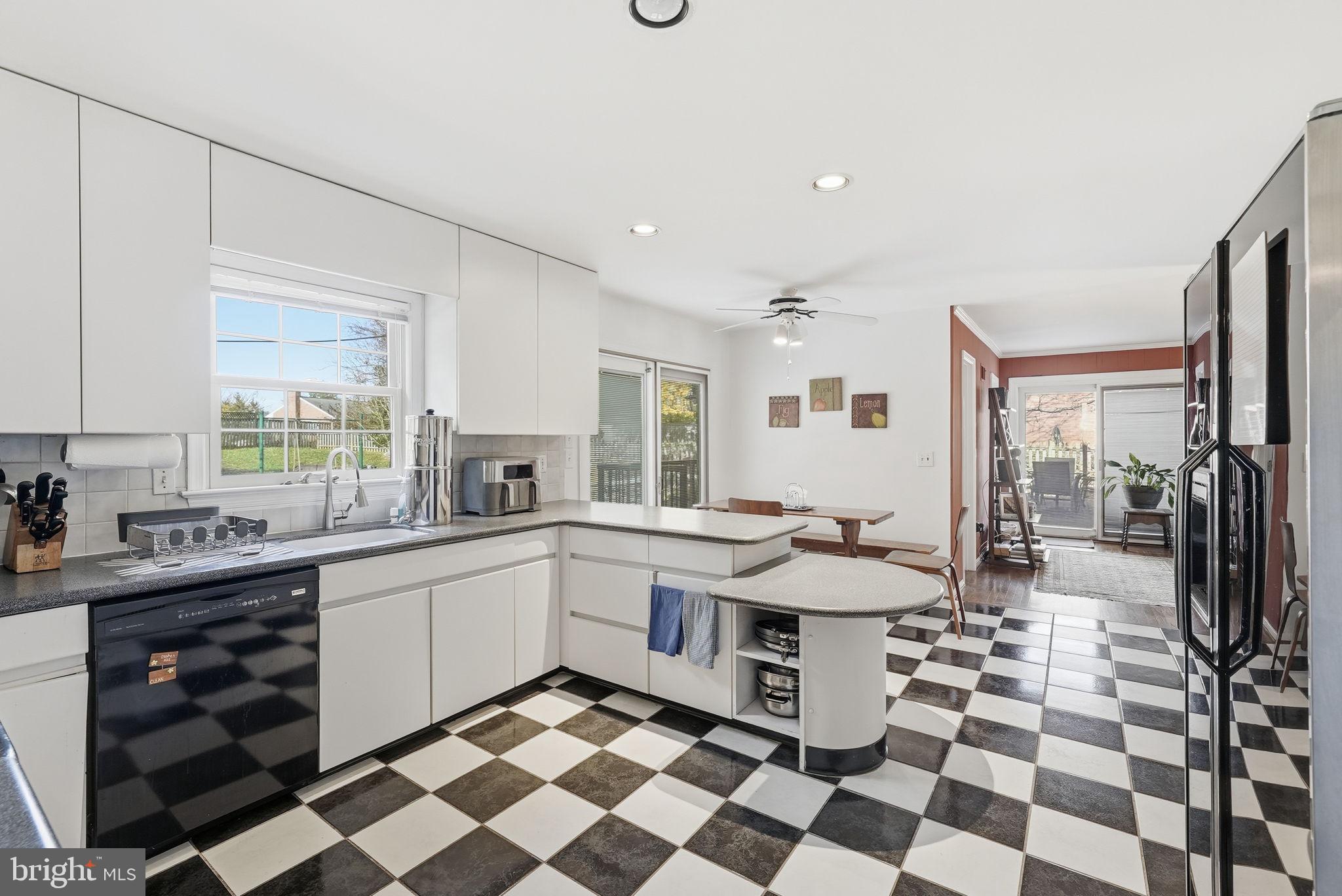 LAYHILL VILLAGE - Residential