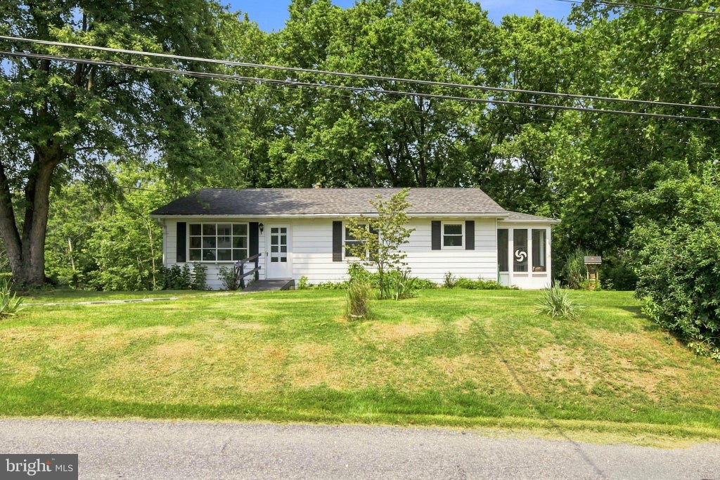 Photo of 4533 Miller Drive, MOUNT JOY, PA 17552 (MLS # PALA2093696)