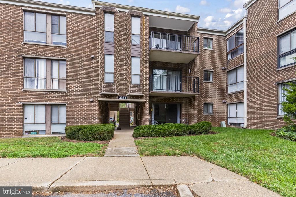 Photo of 3224 Spartan Road #3-E-6, OLNEY, MD 20832 (MLS # MDMC2230190)