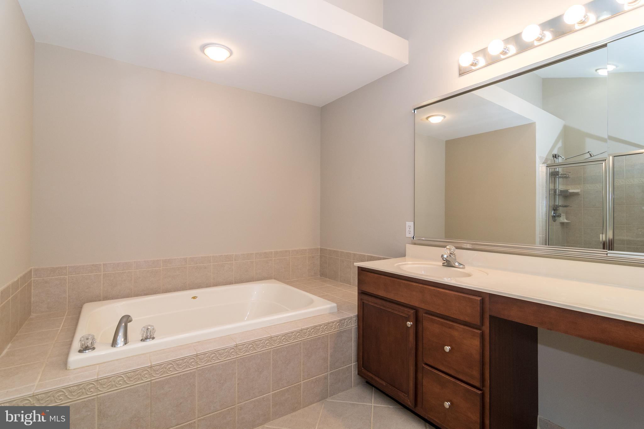 ARBOR POINT - Residential