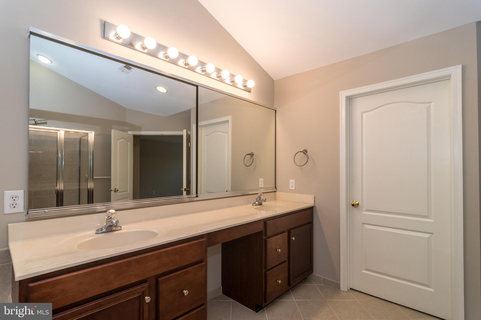 ARBOR POINT - Residential