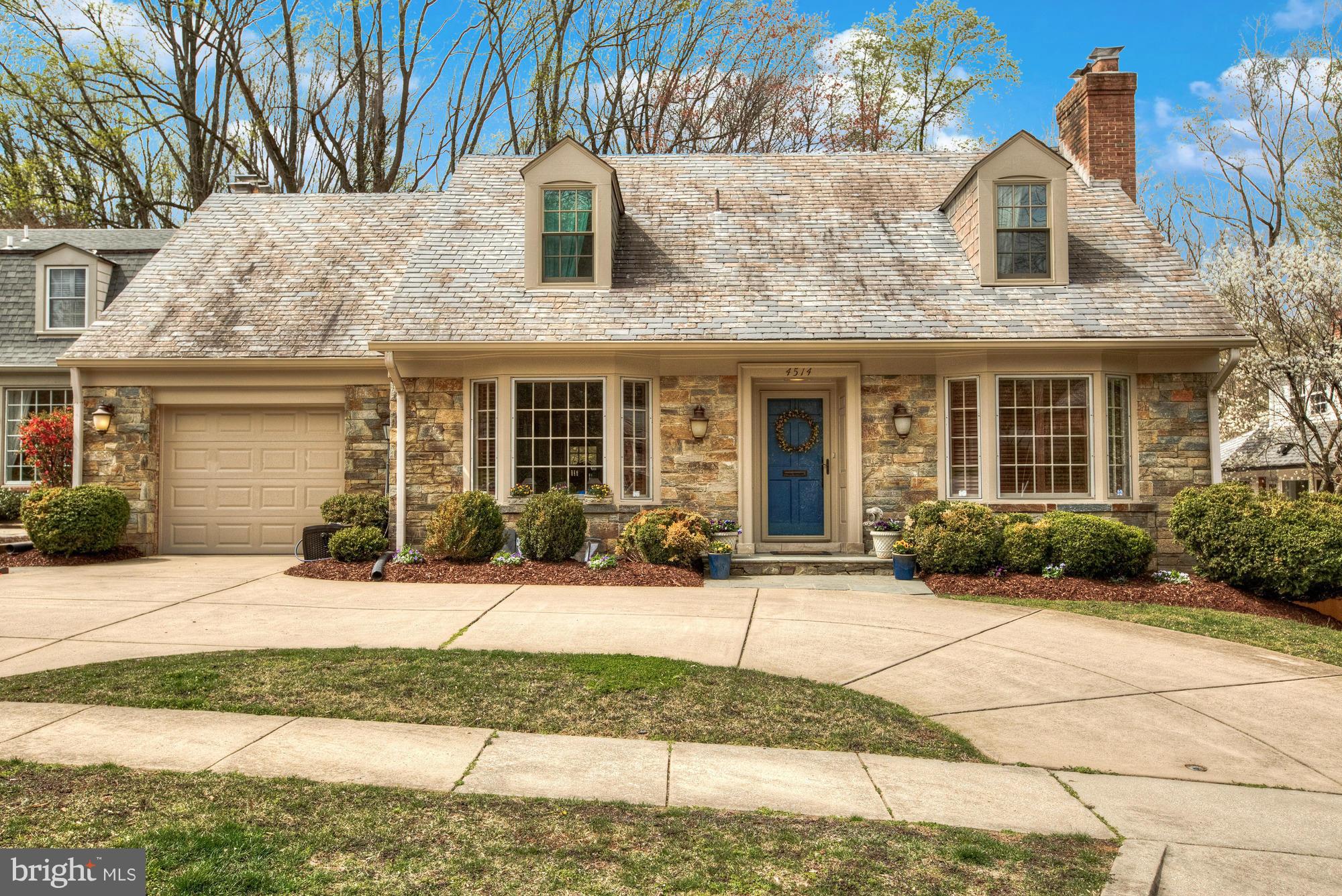 WONDERFUL 4700 SQFT, 4 BR/4.5BA HOME W/VIEWS OF FEDERAL PARK FROM REAR ROOMS & GARDEN IN OVERLOOK AREA OF WESTMORELAND HILLS. FRONT FOYER W/WIDE GALLERY HALLWAY, LR W/BAY & FPL, SEP DR W/BAY, RENOVATED, GOURMET EATIN KIT OPENS TO FAM RM BOTH W.DOORS TO REAR GARDEN. SPACIOUS 1ST MASTER SUITE W/RENO BA & DRESS RM W/LOADS OF CLOSETS, 3BR/2BA UP, FIN LL, ATT GARAGE. COMM POOL.