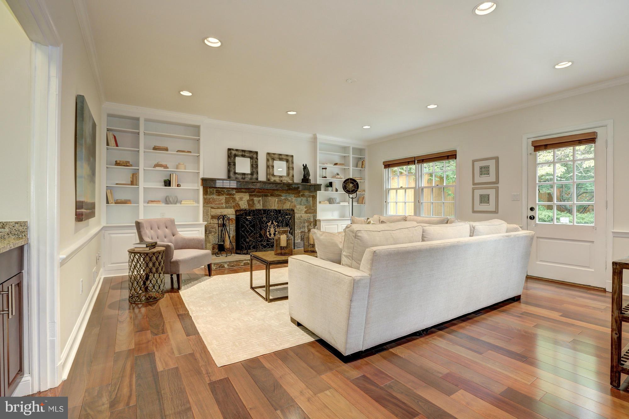 WESTMORELAND HILLS - Residential