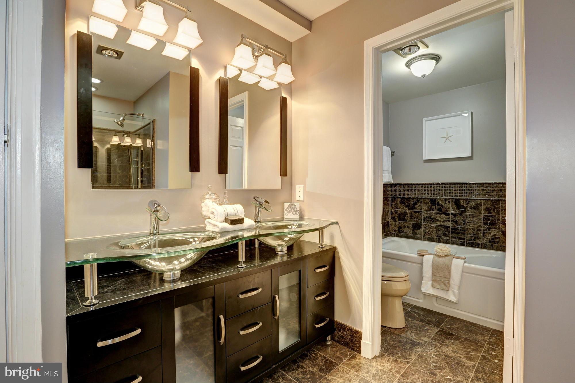 WESTMORELAND HILLS - Residential