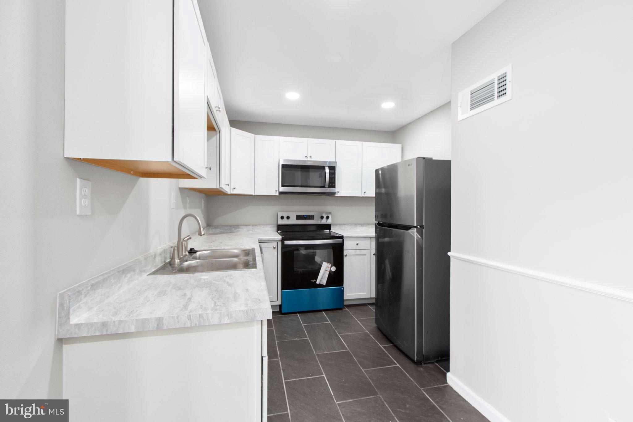 CENTRAL PARK TOWNHOMES - Residential