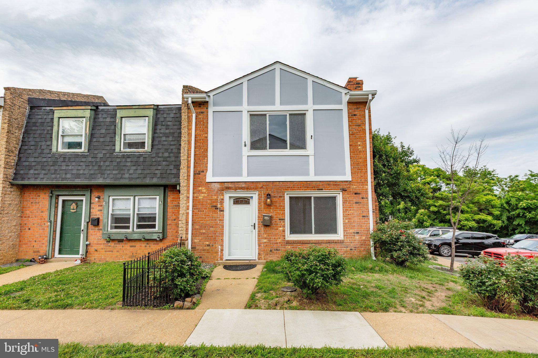 CENTRAL PARK TOWNHOMES - Residential
