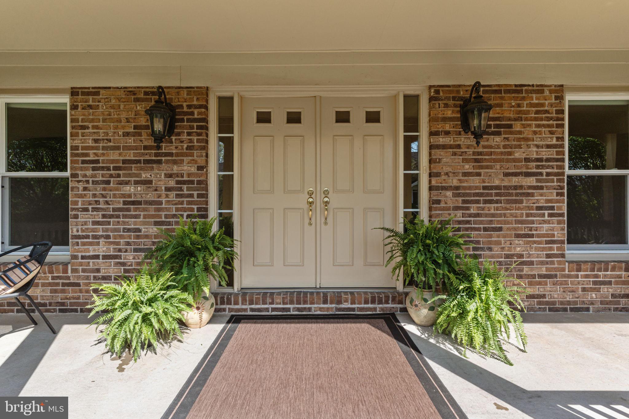 390 SHERWOOD DRIVE