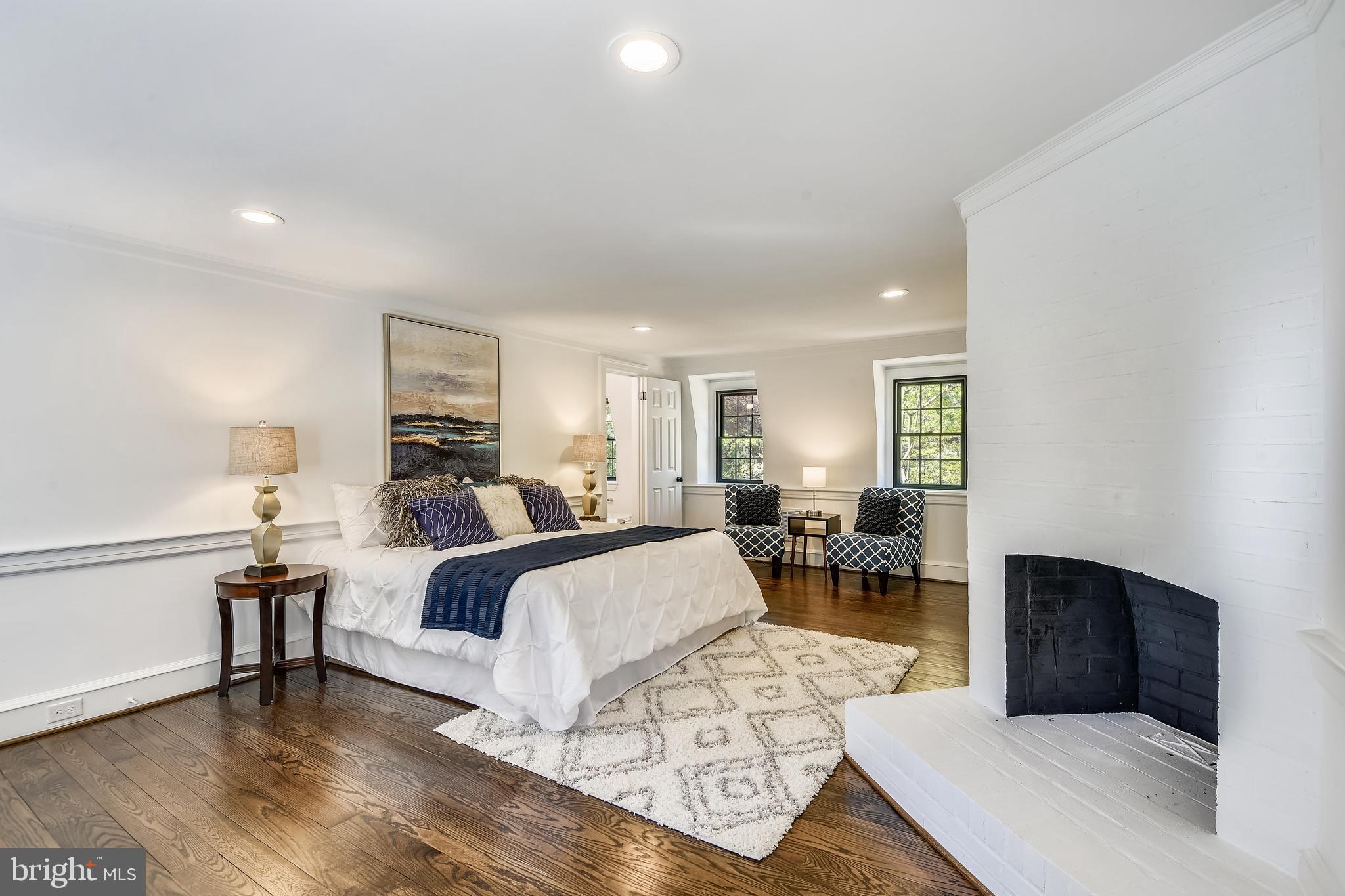 TUCKER - Residential