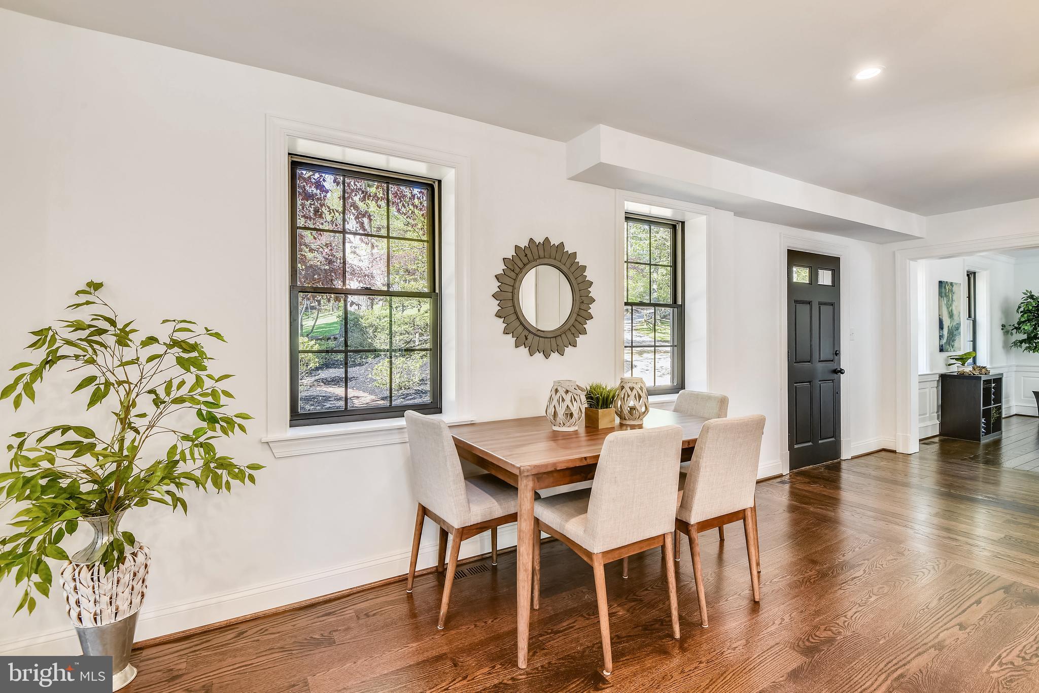 TUCKER - Residential