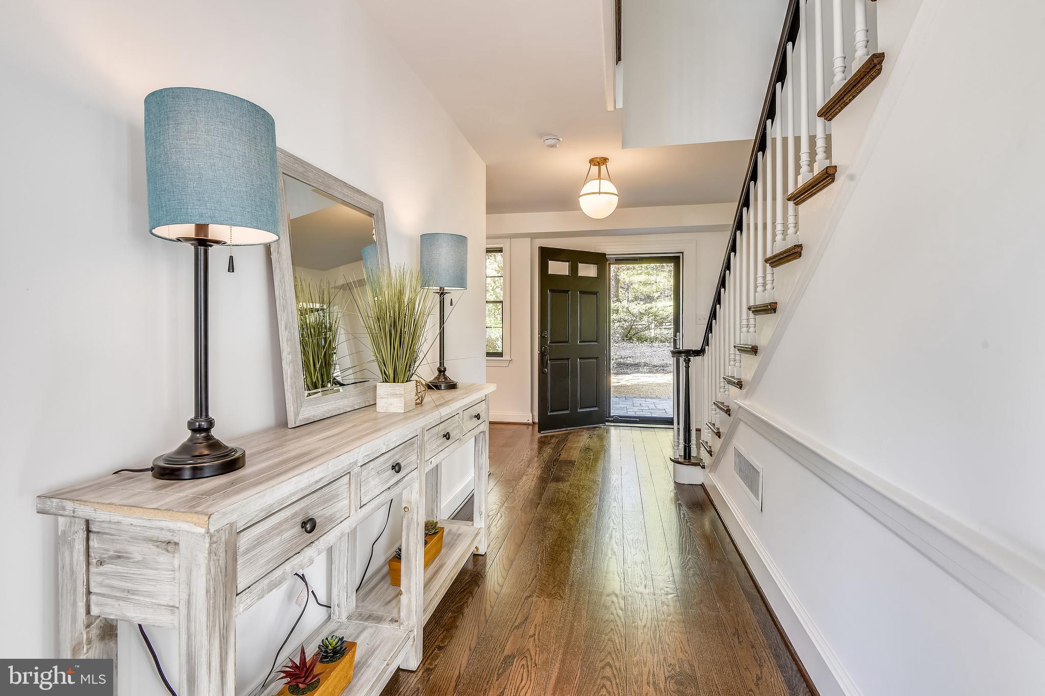 TUCKER - Residential