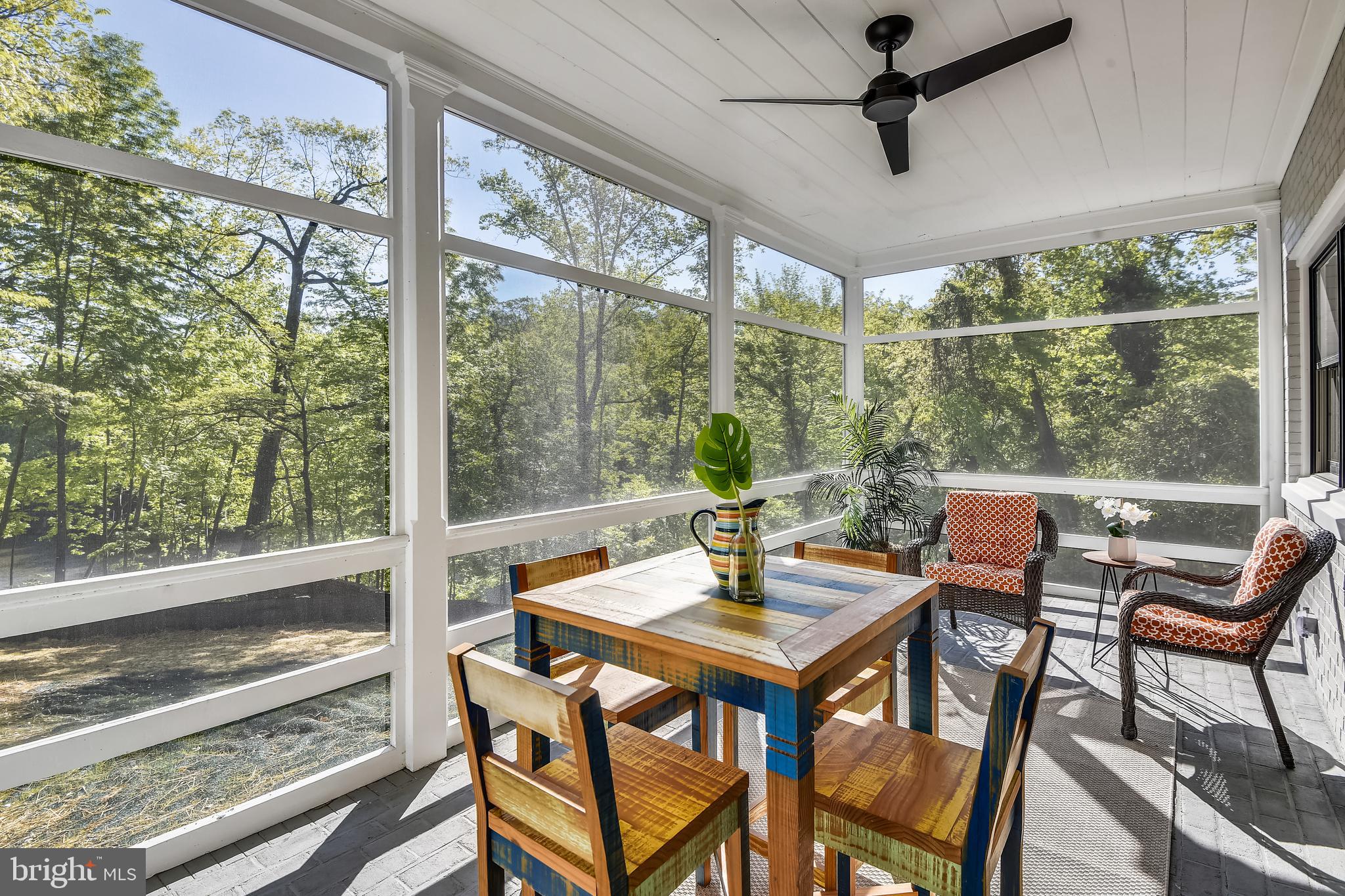 TUCKER - Residential