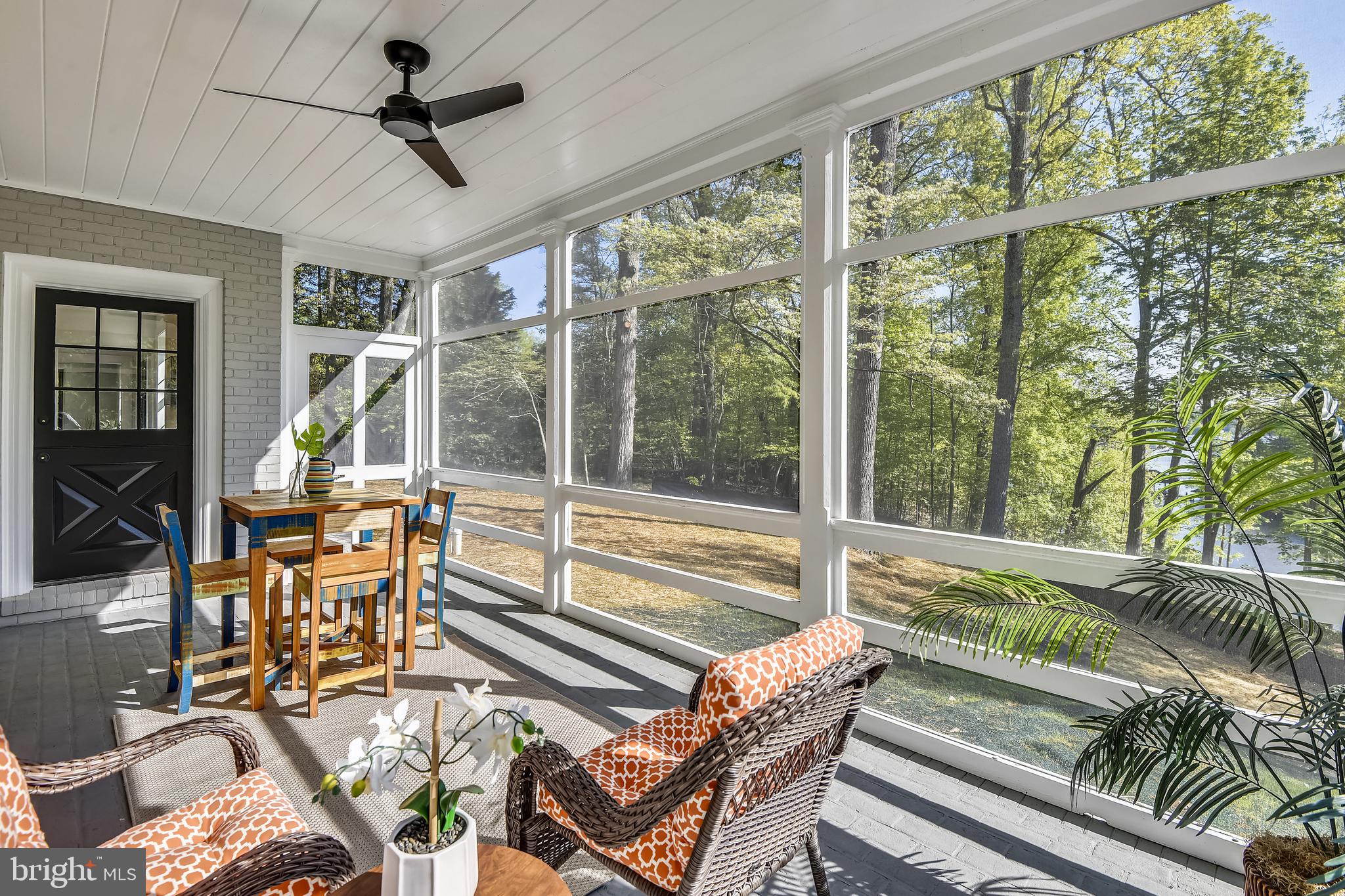 TUCKER - Residential