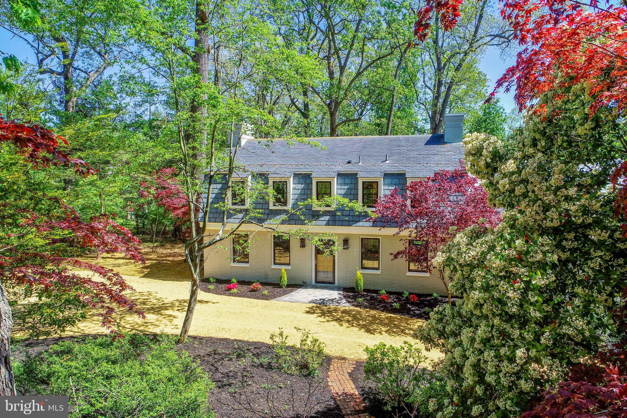 TUCKER - Residential